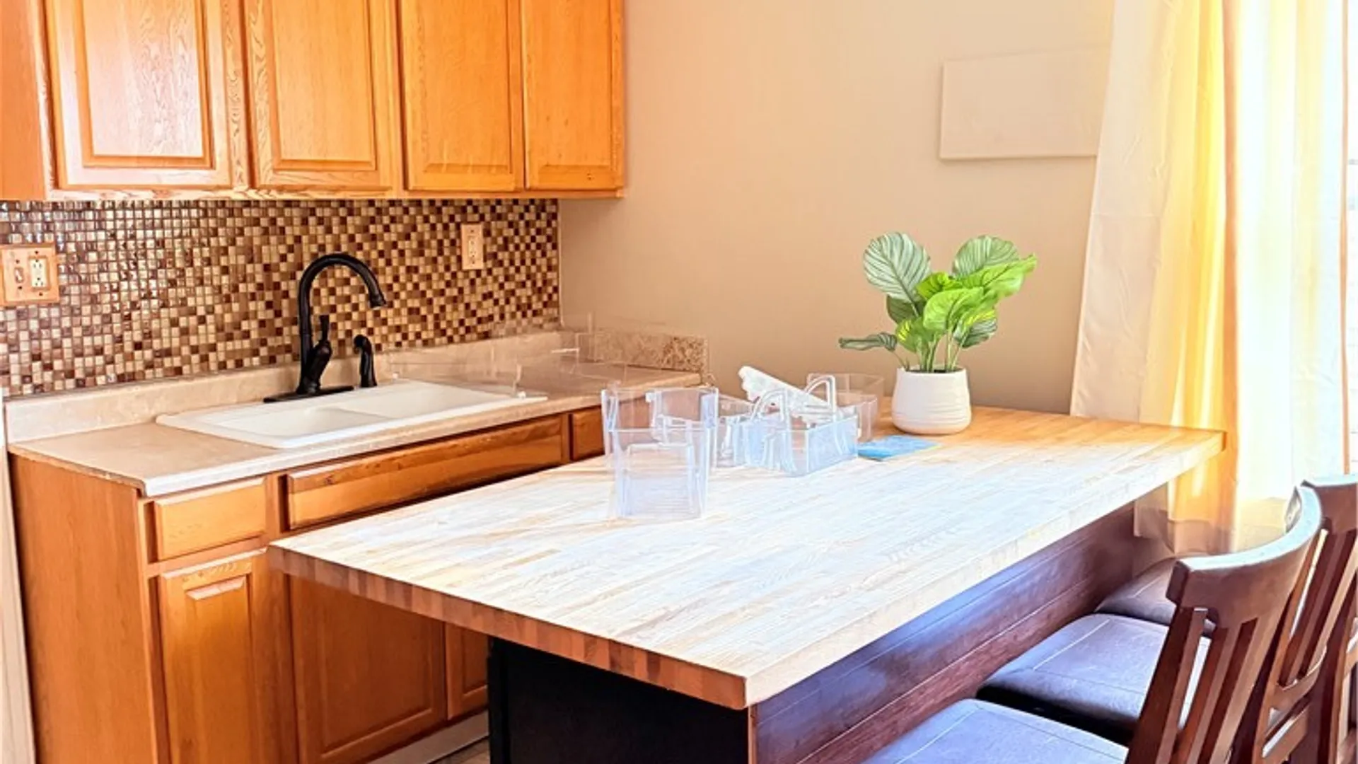 Property at 948 Monroe Avenue, Rochester, NY 14607 5