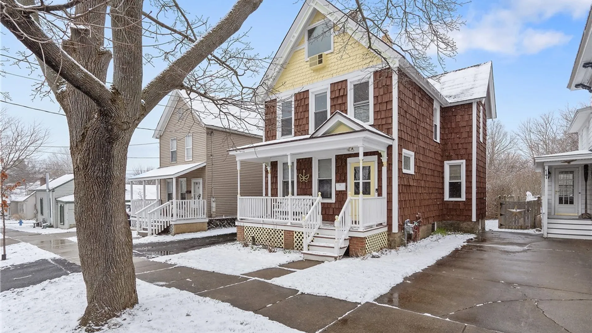 Property at 54 8th Street, Oswego, NY 13126 3