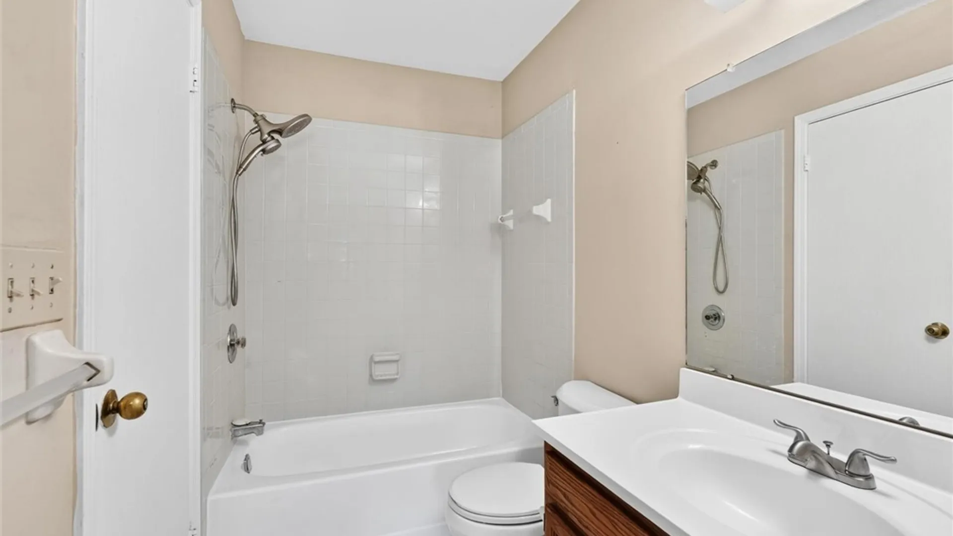 Property at 8243 Honeysuckle Drive, Clay, NY 13090 26