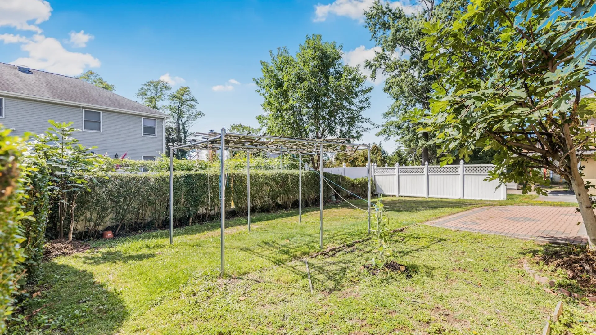Property at 16 June St, Yonkers, NY 10710 38
