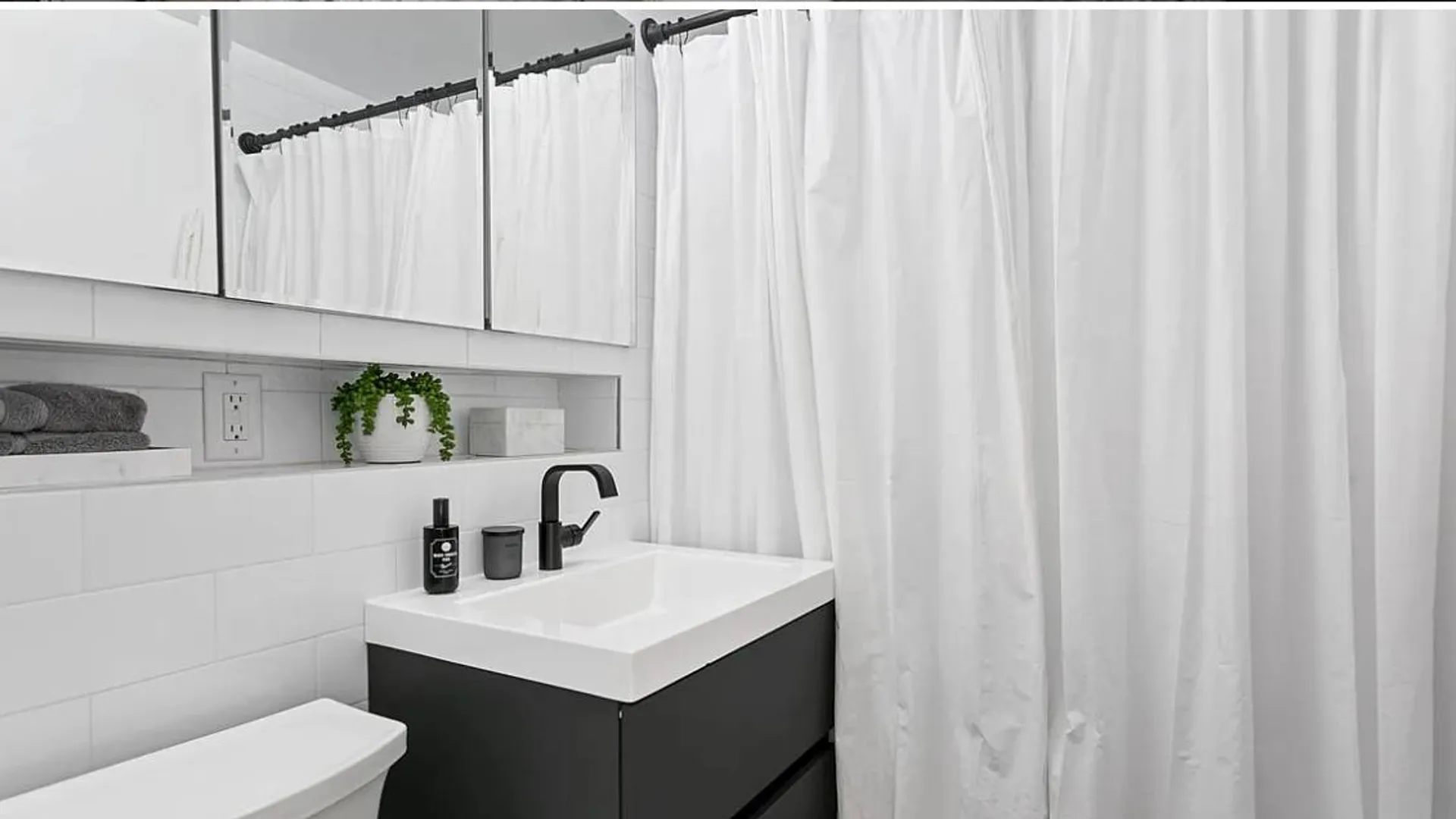Property at 6 Fordham Hill Oval, Bronx, NY 10468 4