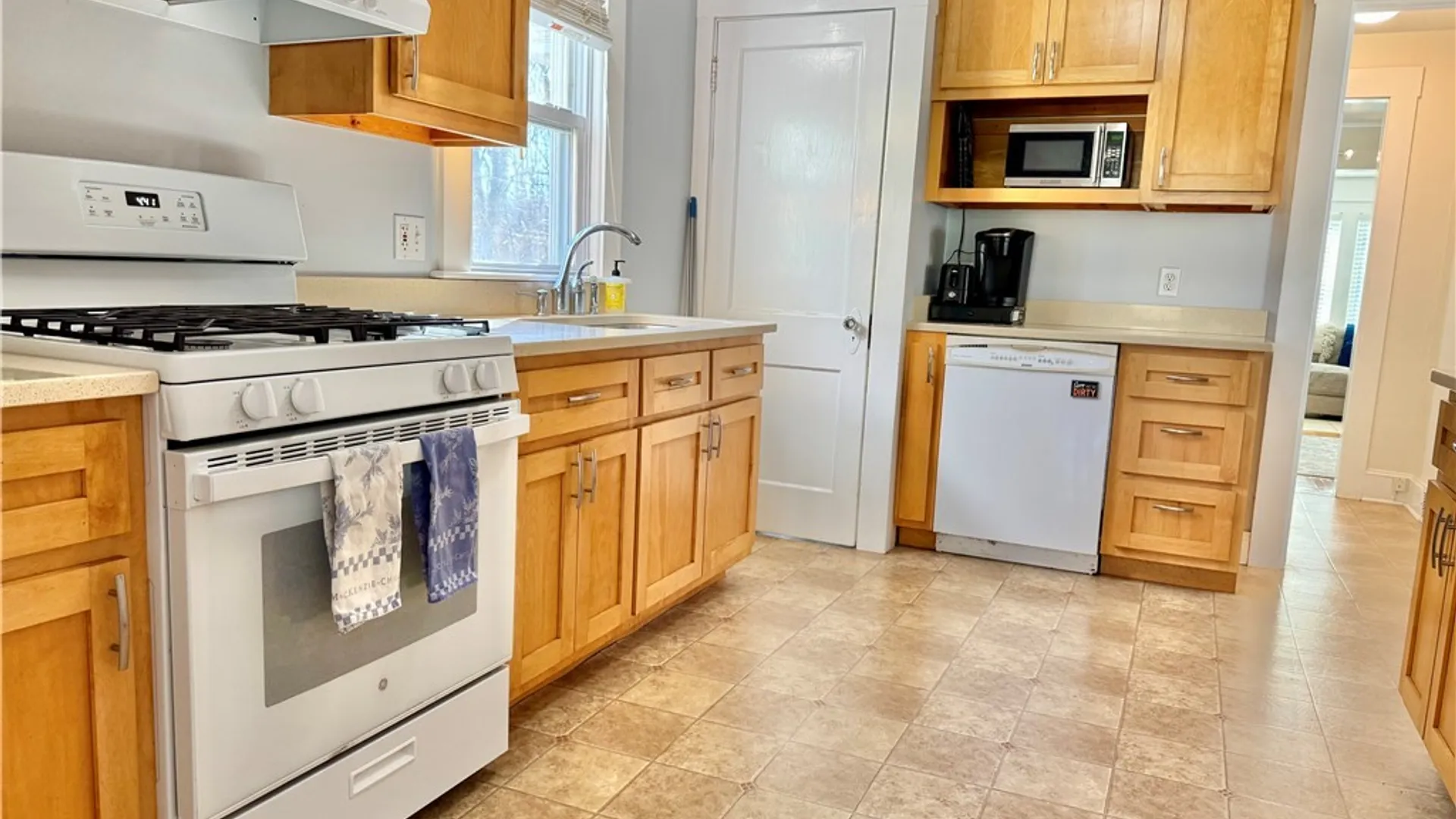 Property at 4458 Apulia Road, DeWitt, NY 13078 13