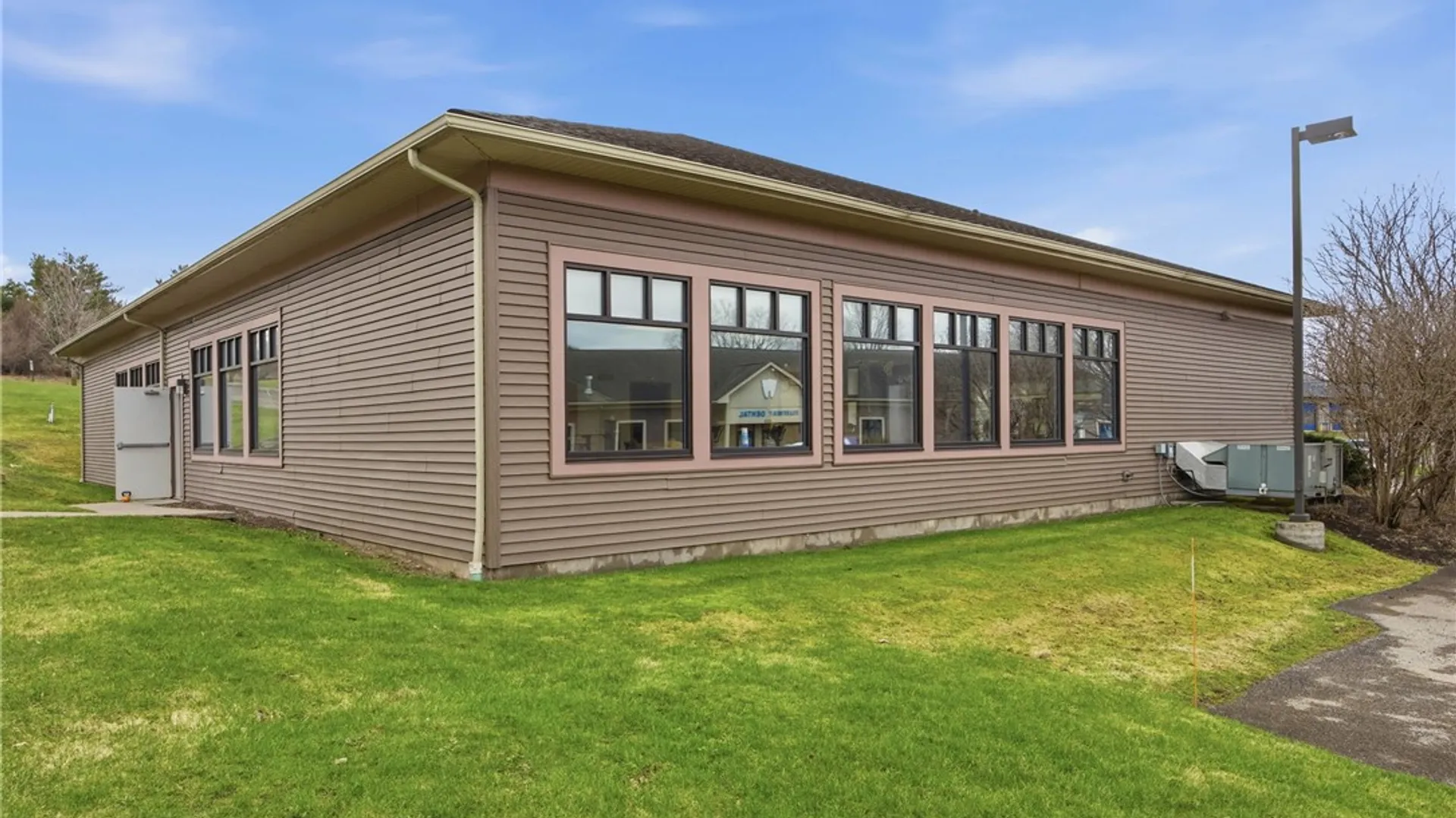 Property at 1218 Mayberry Place, Macedon, NY 14502 12