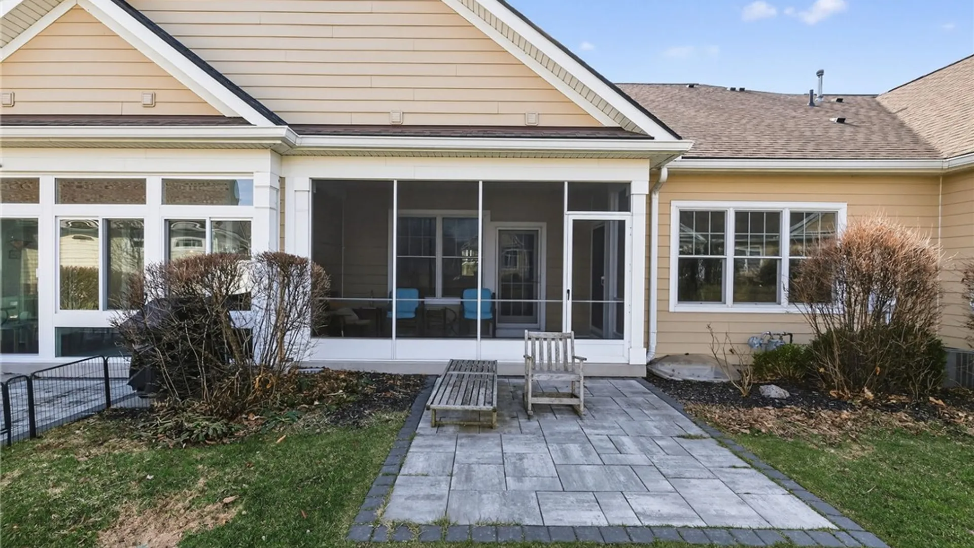 Property at 271 Bretlyn Circle Circle, Brighton, NY 14618 36