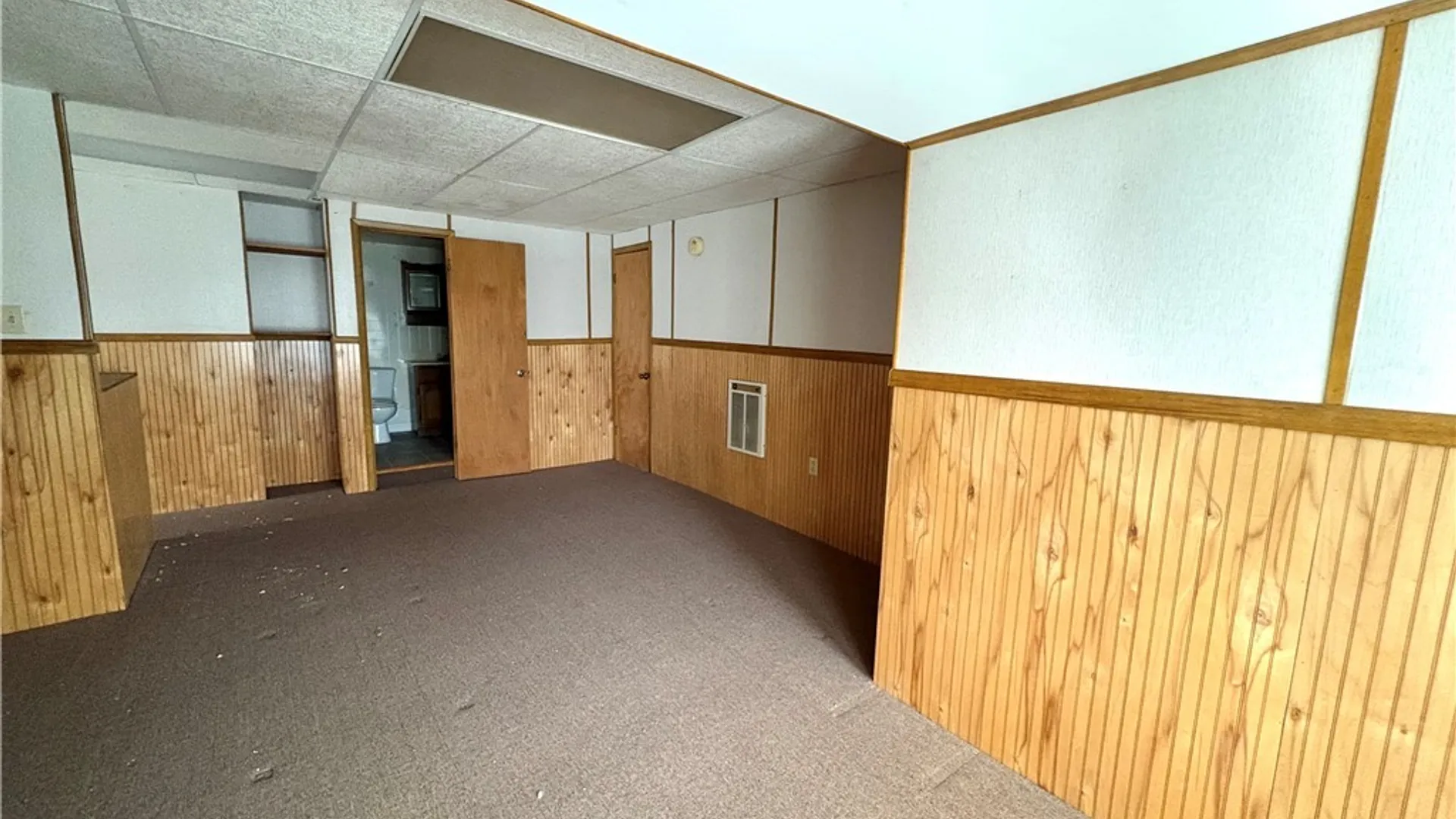 Property at 174 Genesee Street, Auburn, NY 13021 28