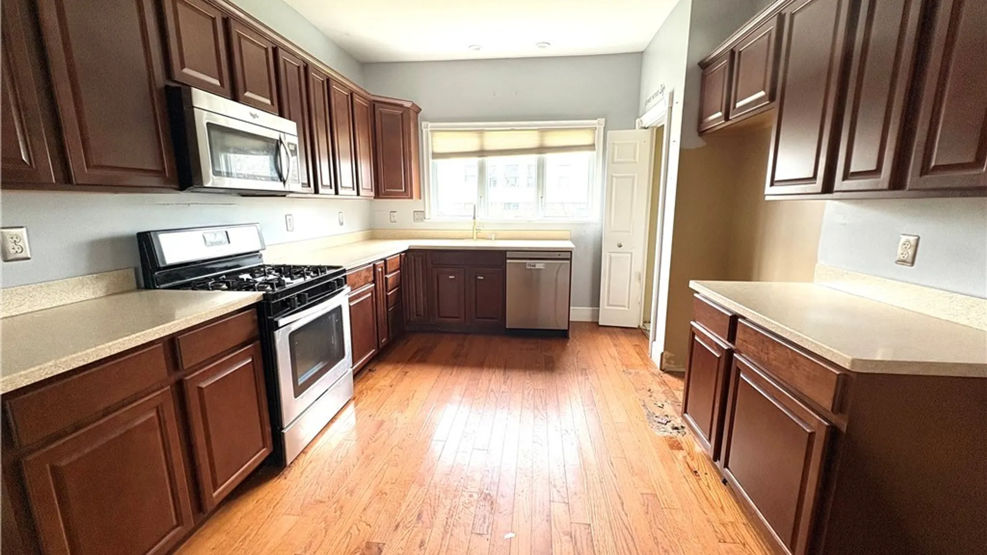 Property at 174 Genesee Street, Auburn, NY 13021 4