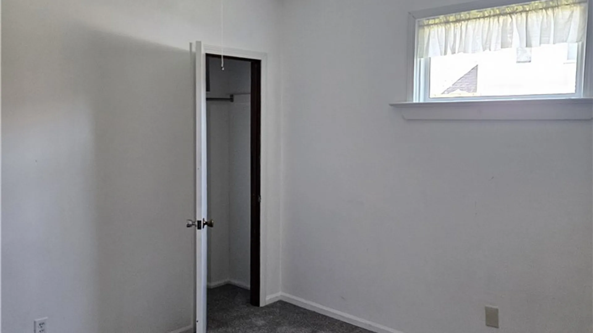 Property at 1648 Cleveland Avenue, Niagara Falls, NY 14305 4