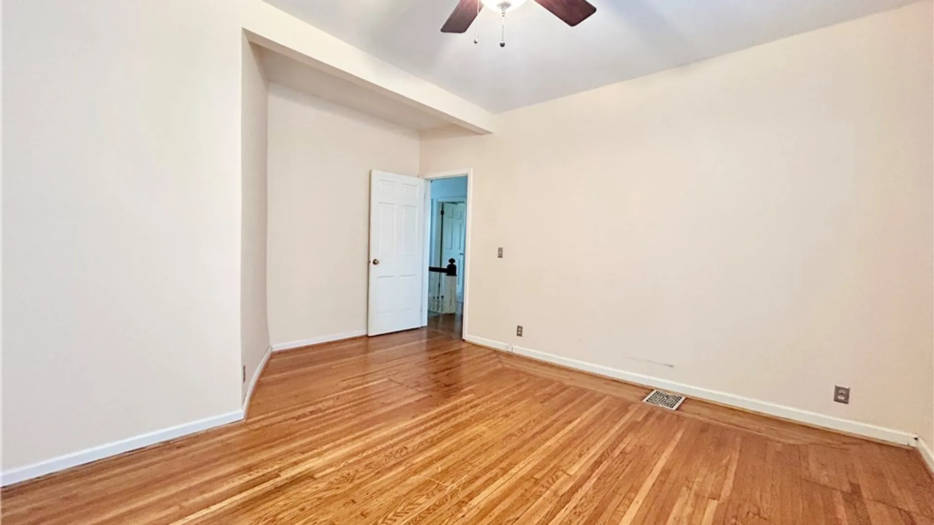 Property at 40 Oakland Place, Buffalo, NY 14222 20