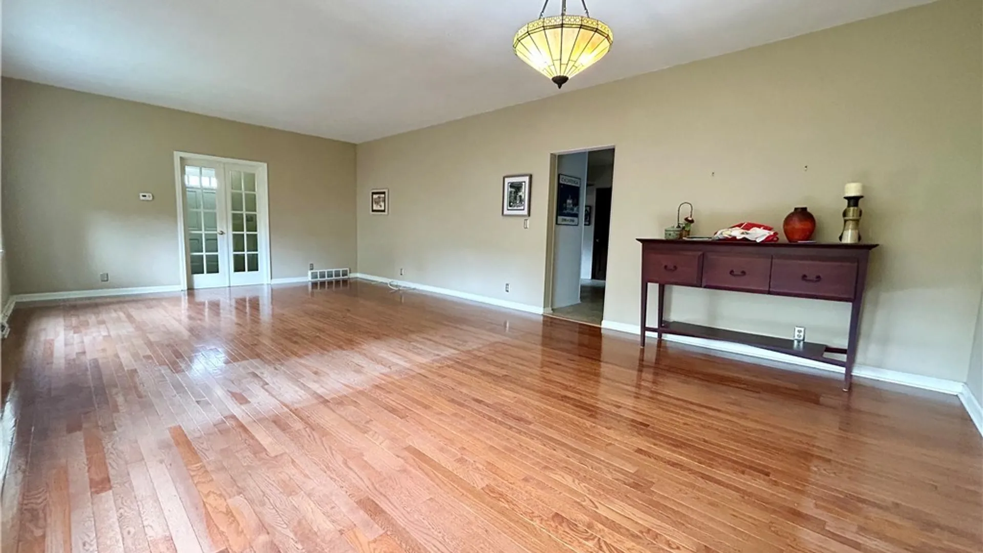 Property at 40 Oakland Place, Buffalo, NY 14222 7