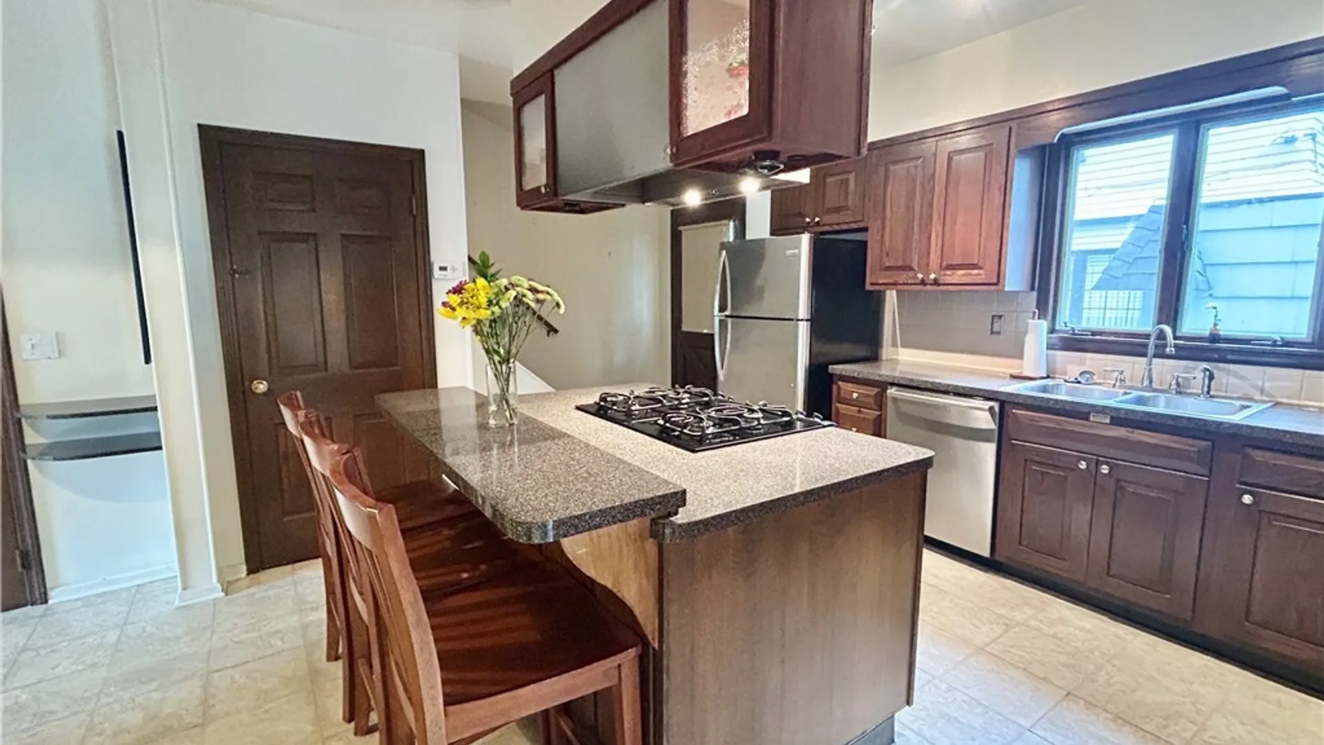 Property at 40 Oakland Place, Buffalo, NY 14222 8