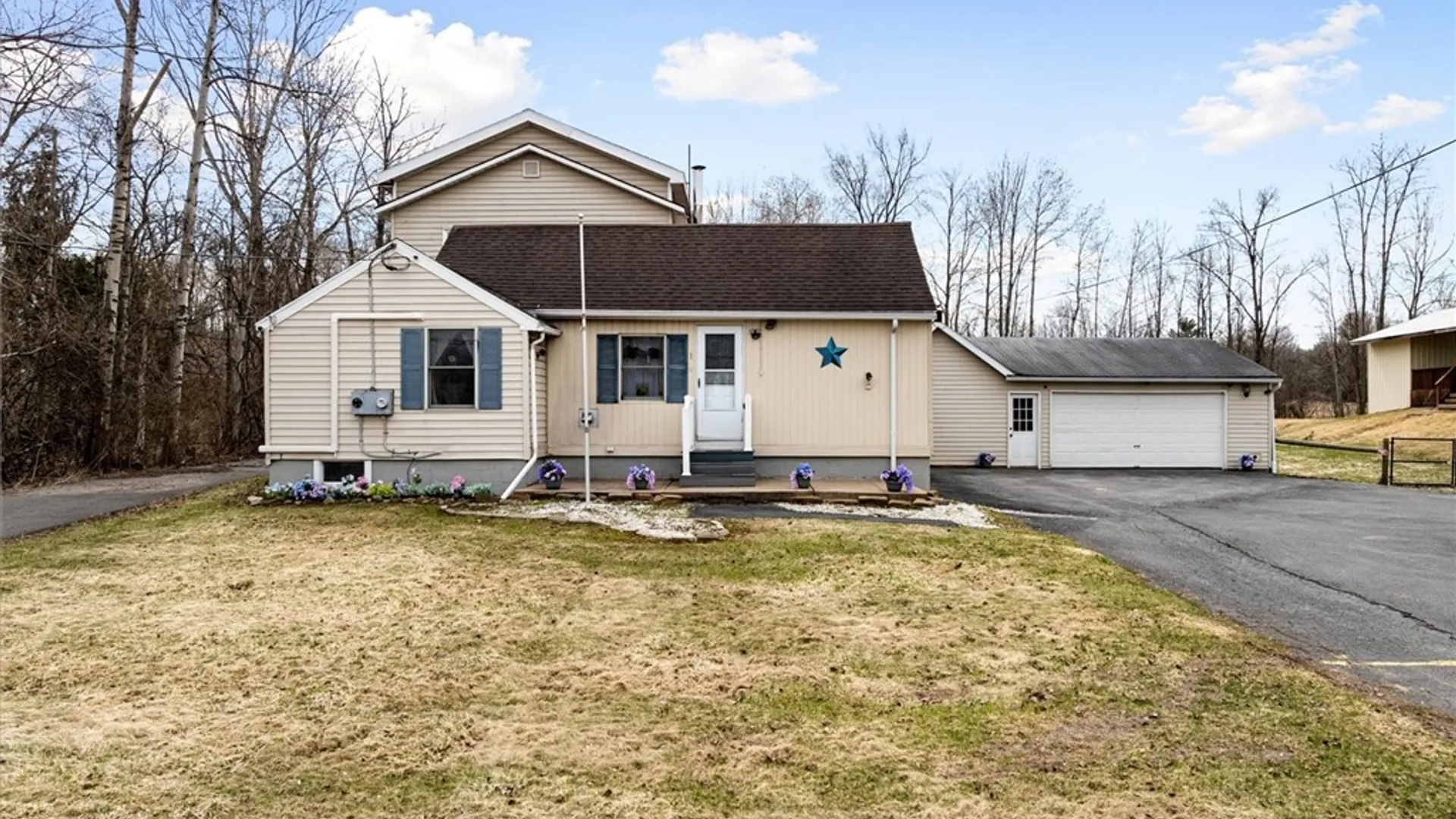 Property at 6126 Lowell Road, Westmoreland, NY 13440 2