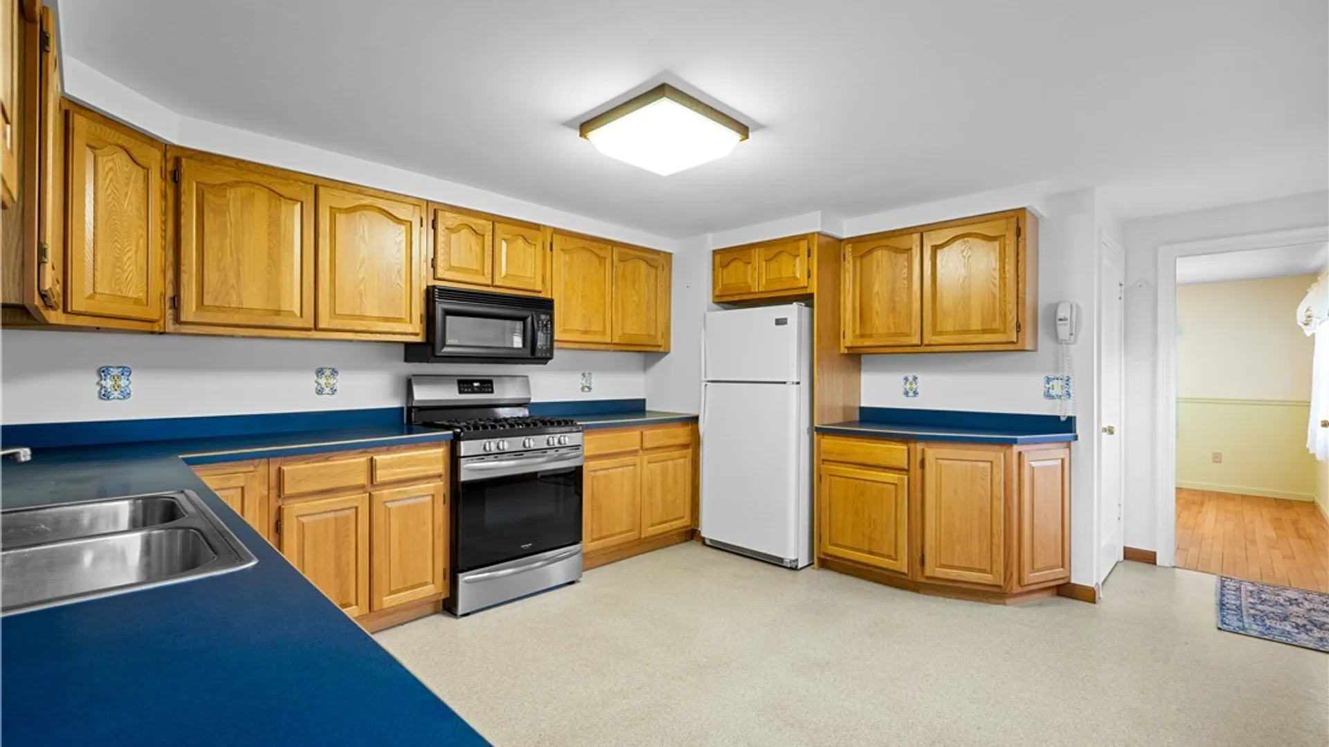 Property at 65 Sherrill Lane, New Hartford, NY 13413 18