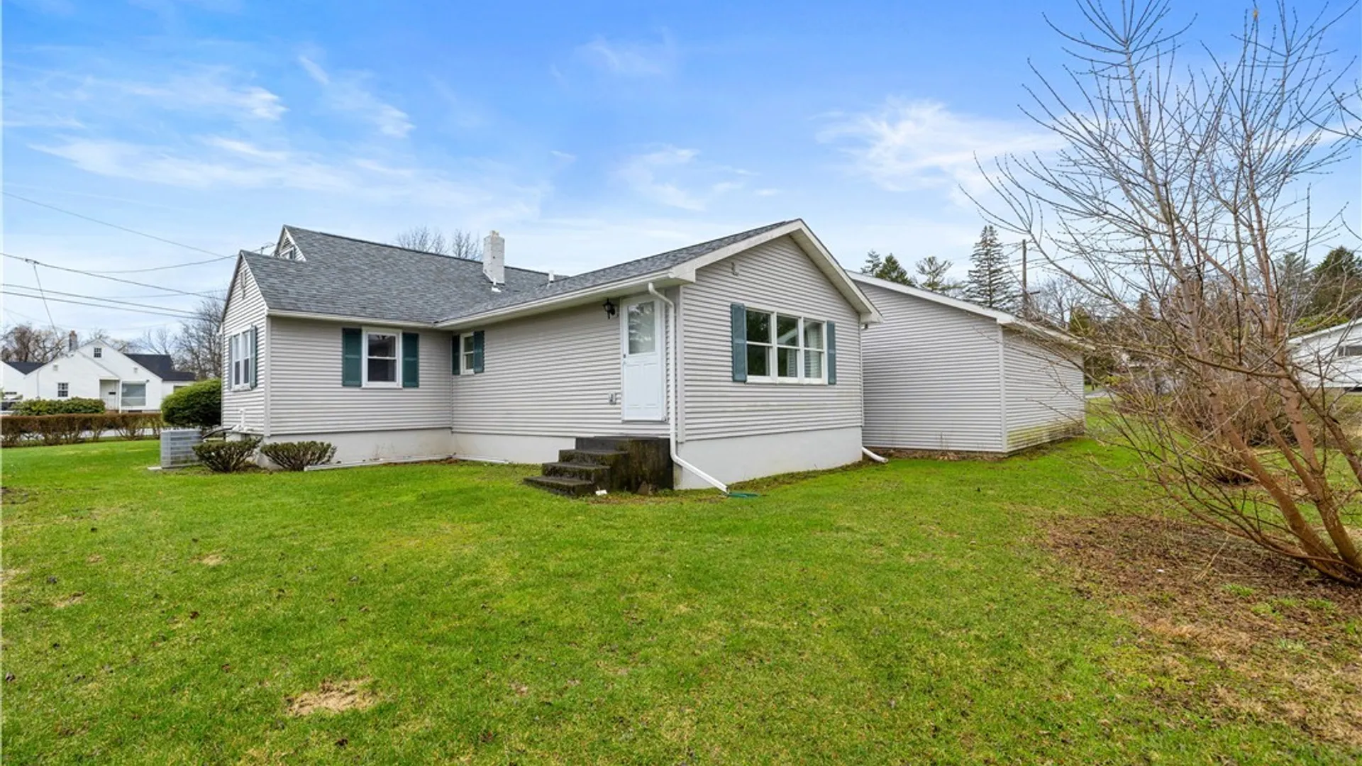 Property at 65 Sherrill Lane, New Hartford, NY 13413 4
