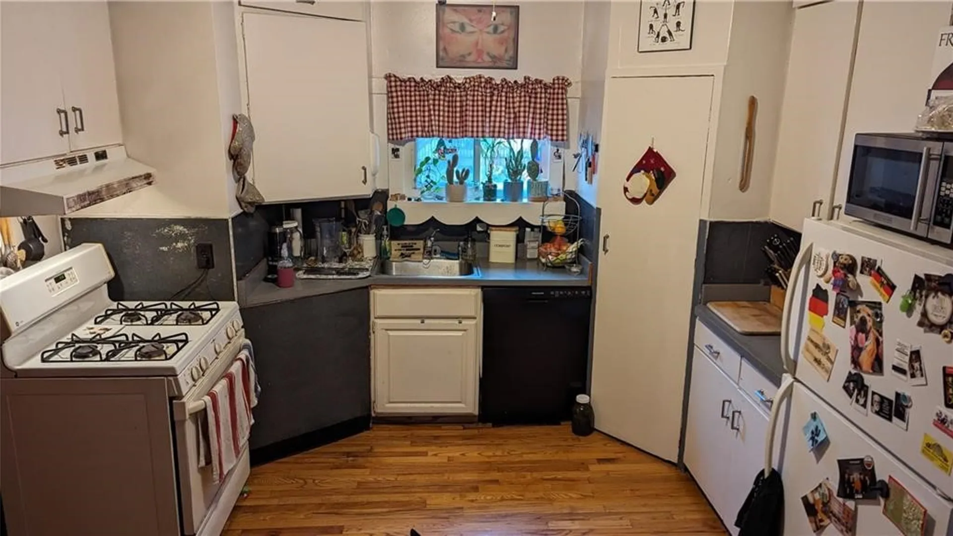 Property at 9 Rowley Street, Rochester, NY 14607 8