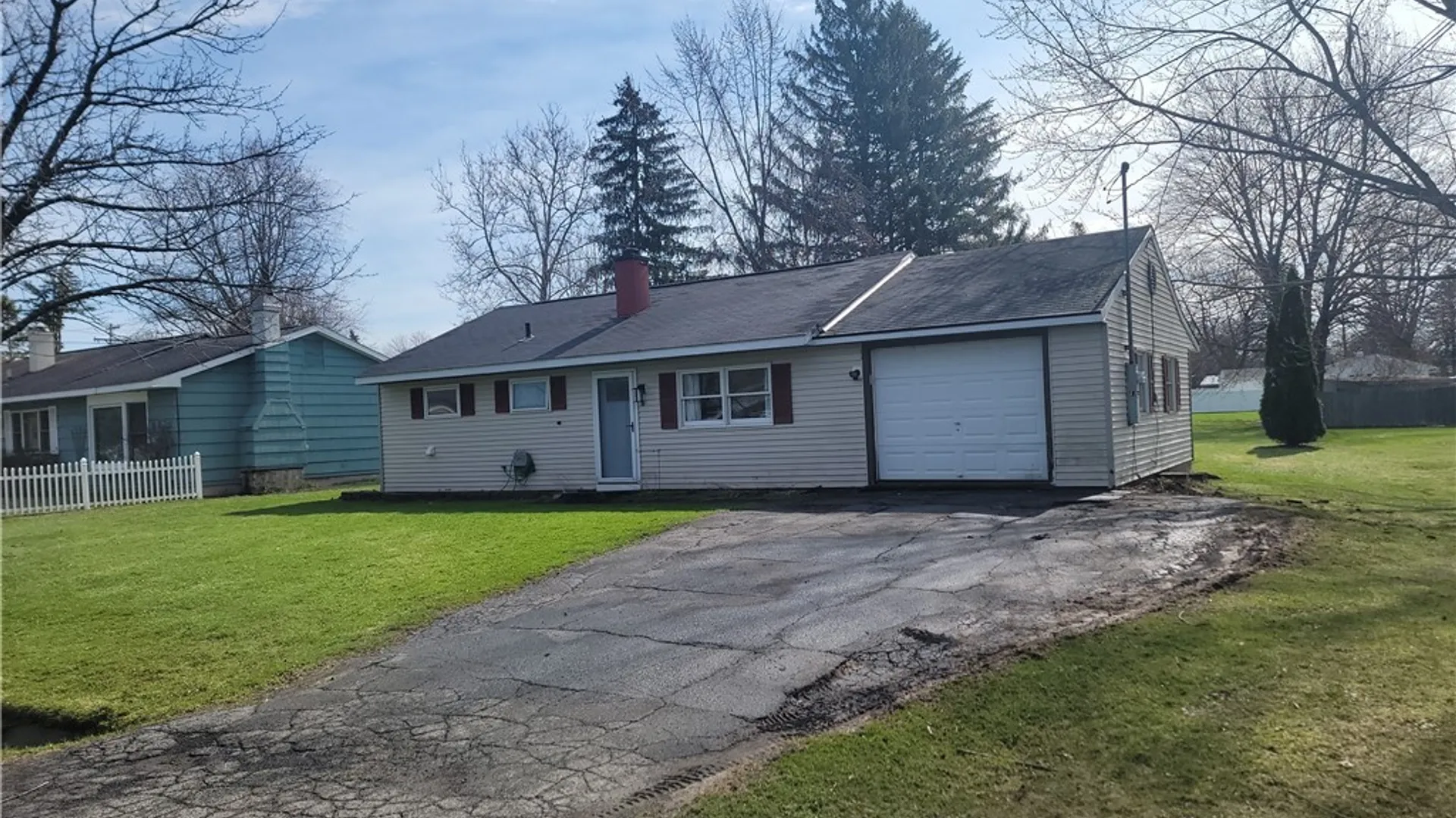 Property at 6 Dewey Drive, Fulton, NY 13069 2
