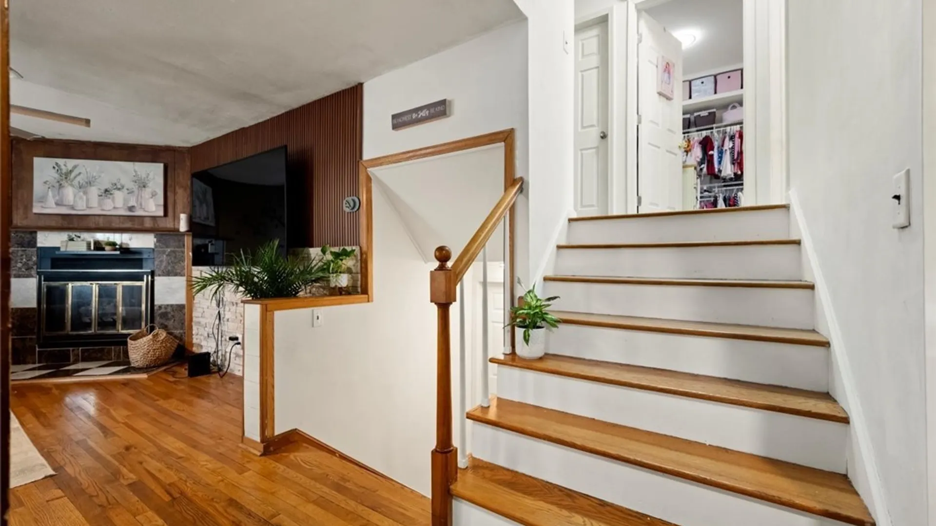 Property at 4 Theresa Court, Utica, NY 13502 25