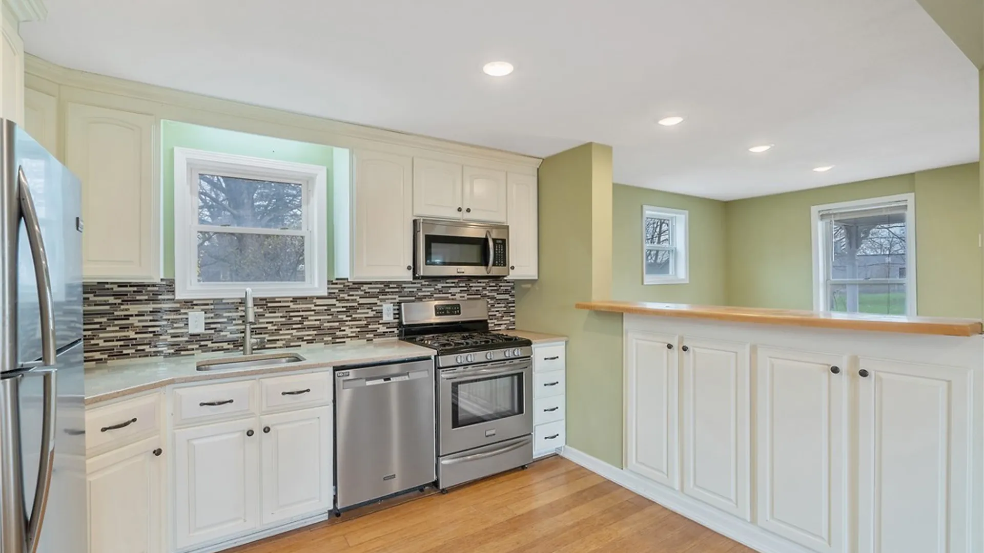 Property at 1229 Tulip Street, Salina, NY 13090 12