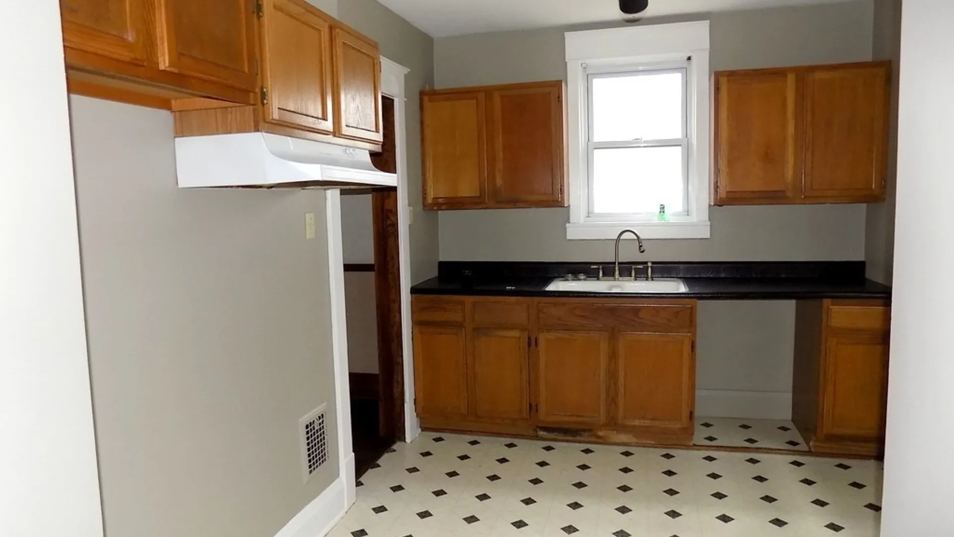 Property at 400 Ontario Street, Buffalo, NY 14207 11