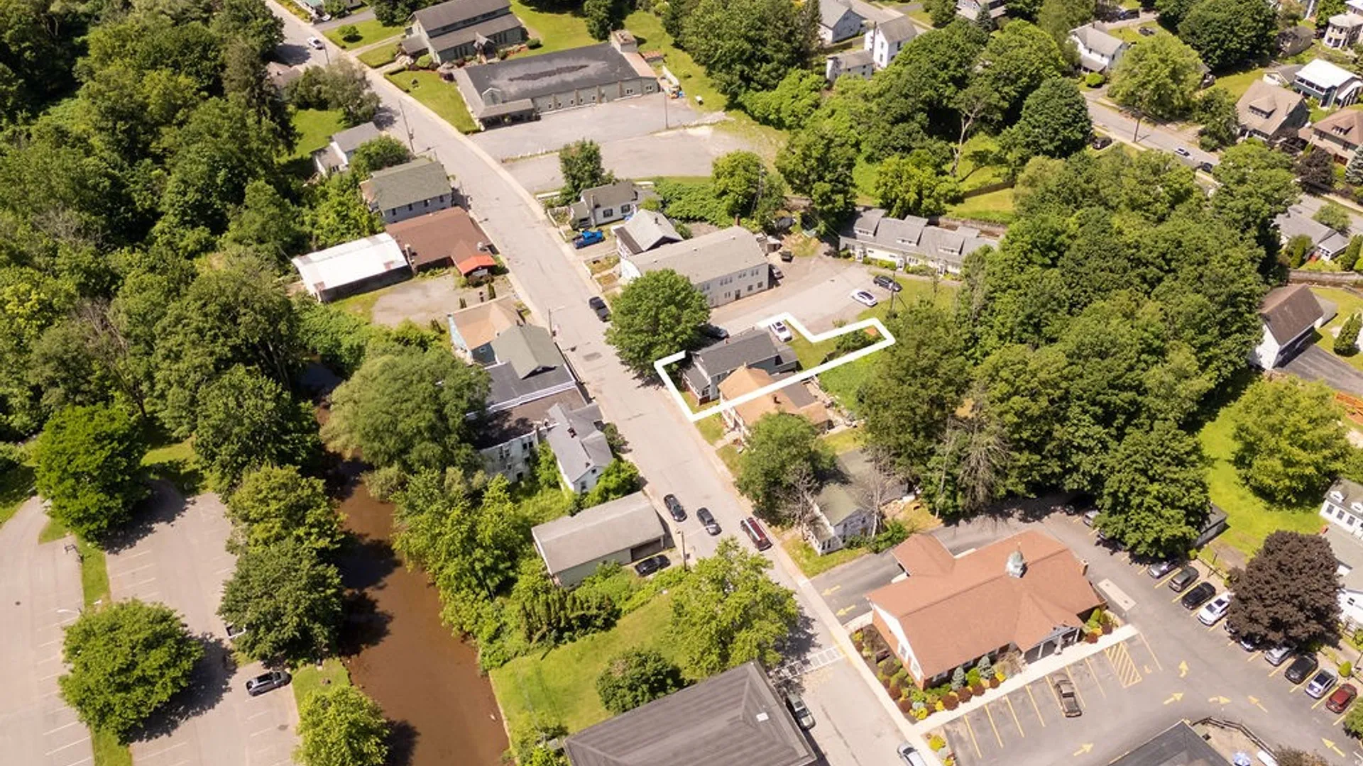 Property at 687 Main Street, Middletown, NY 12455 14