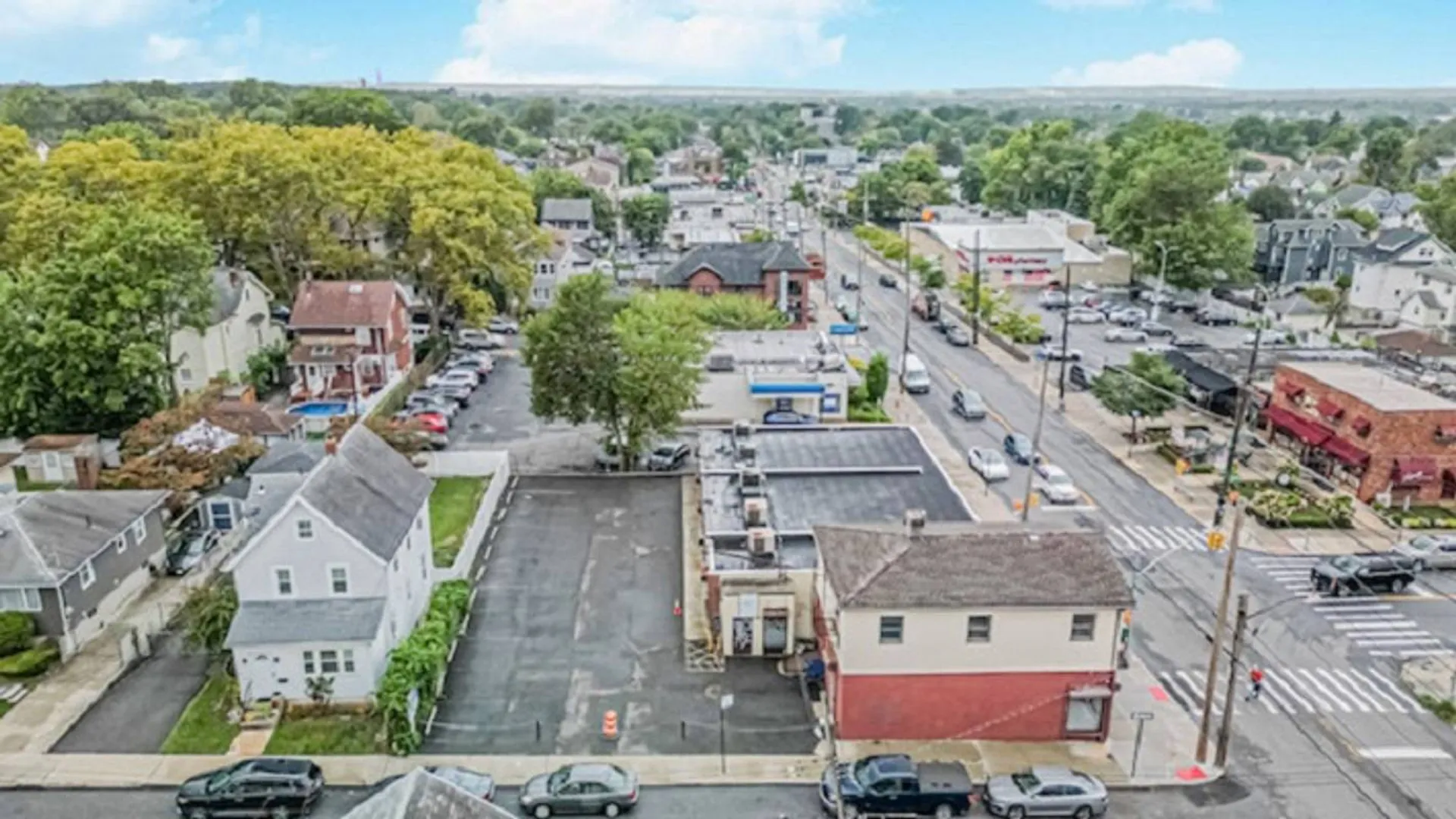 Property at 1890-1898 Victory Blvd, Staten Island, NY 10314 3