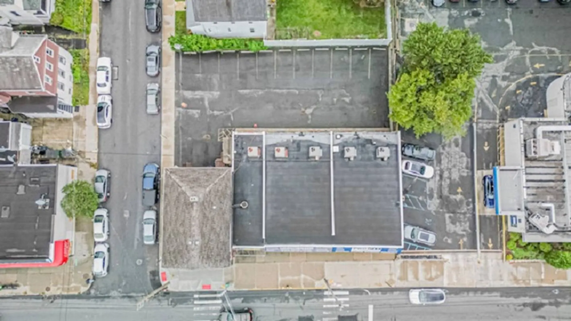 Property at 1890-1898 Victory Blvd, Staten Island, NY 10314 4