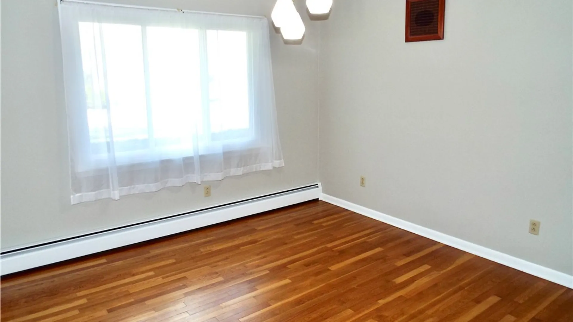 Property at 381 Genesee St, Oneida, NY 13421 15