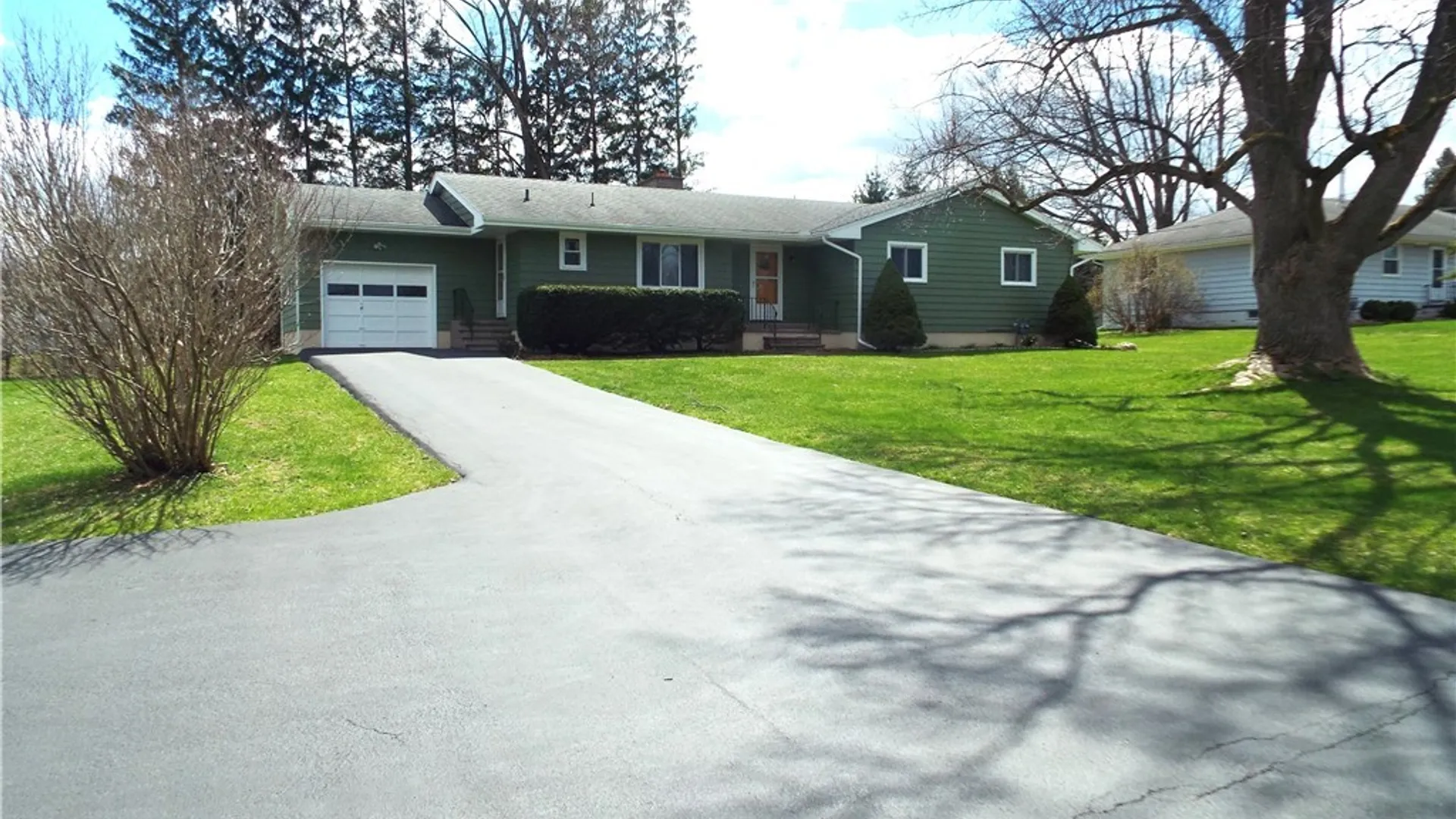 Property at 381 Genesee St, Oneida, NY 13421 2