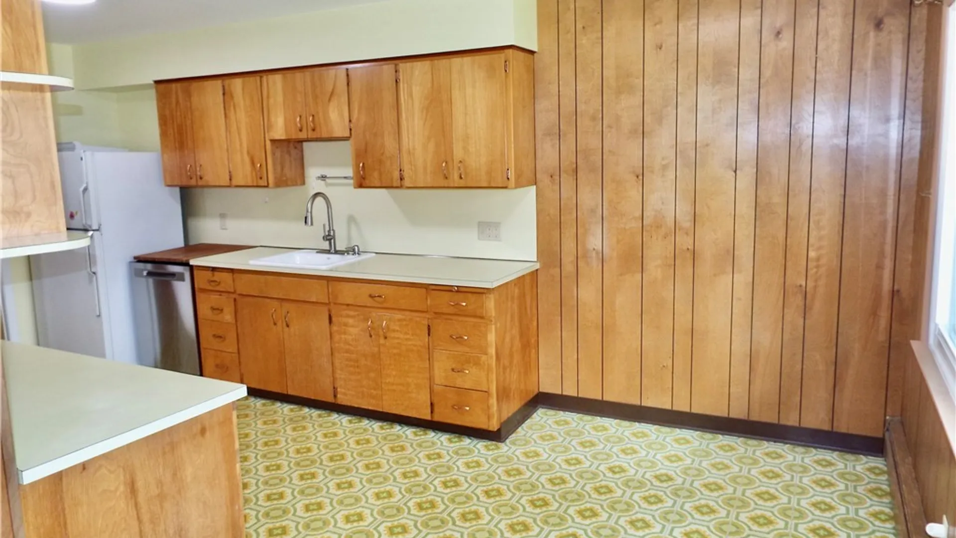 Property at 381 Genesee St, Oneida, NY 13421 22