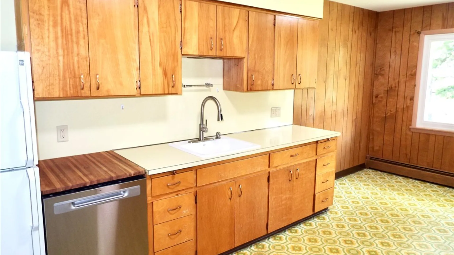 Property at 381 Genesee St, Oneida, NY 13421 25