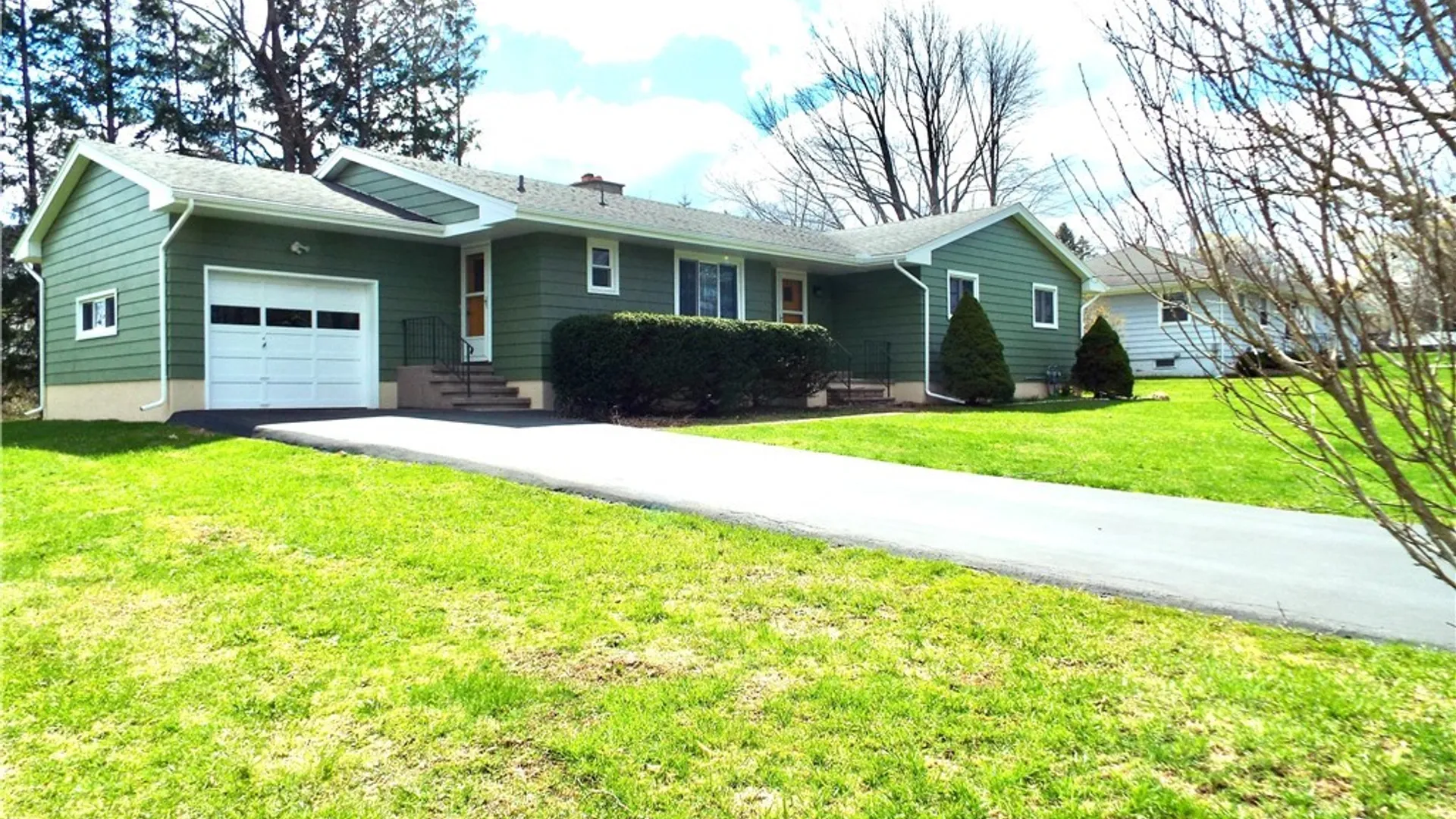 Property at 381 Genesee St, Oneida, NY 13421 3