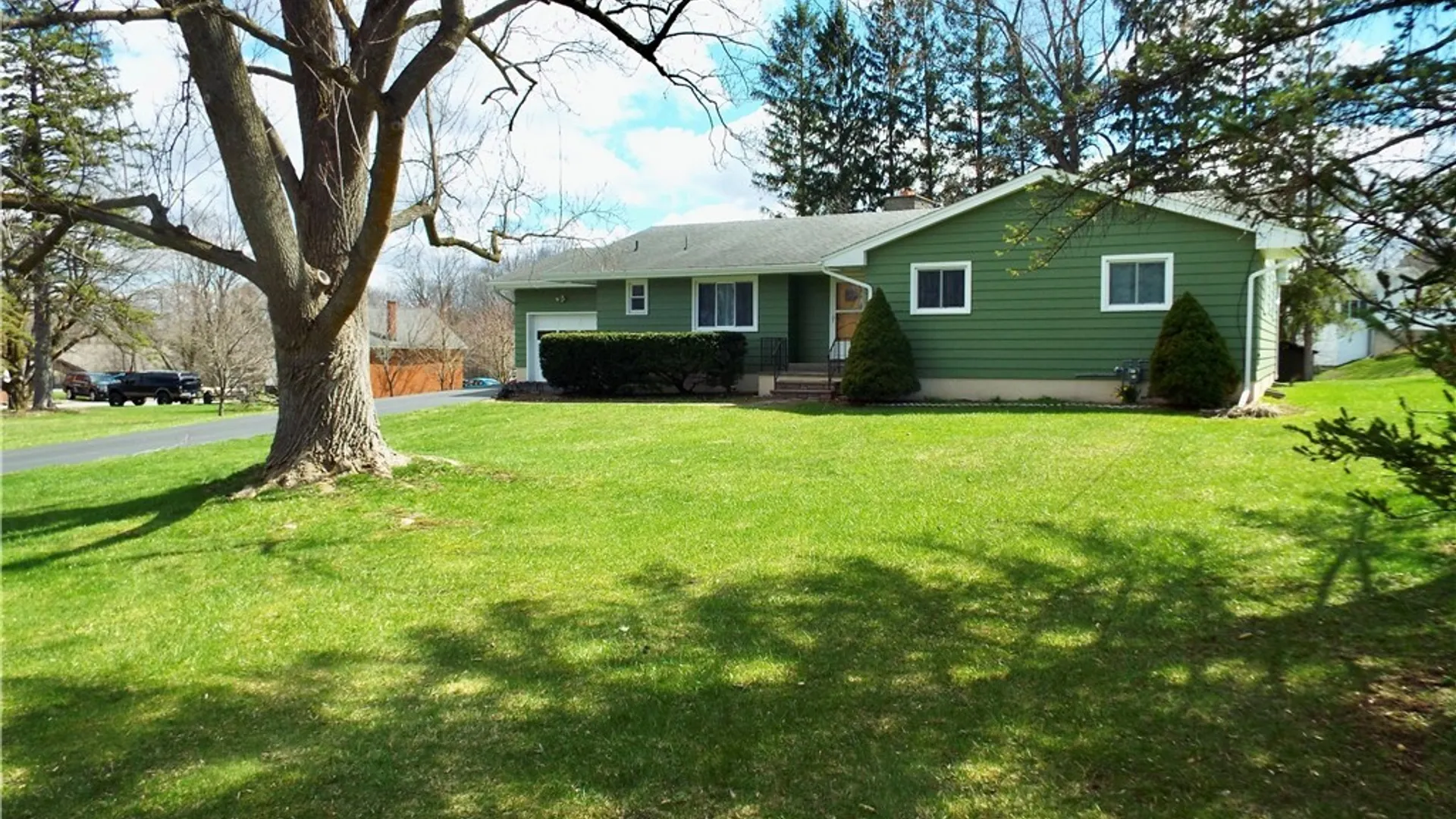 Property at 381 Genesee St, Oneida, NY 13421 4