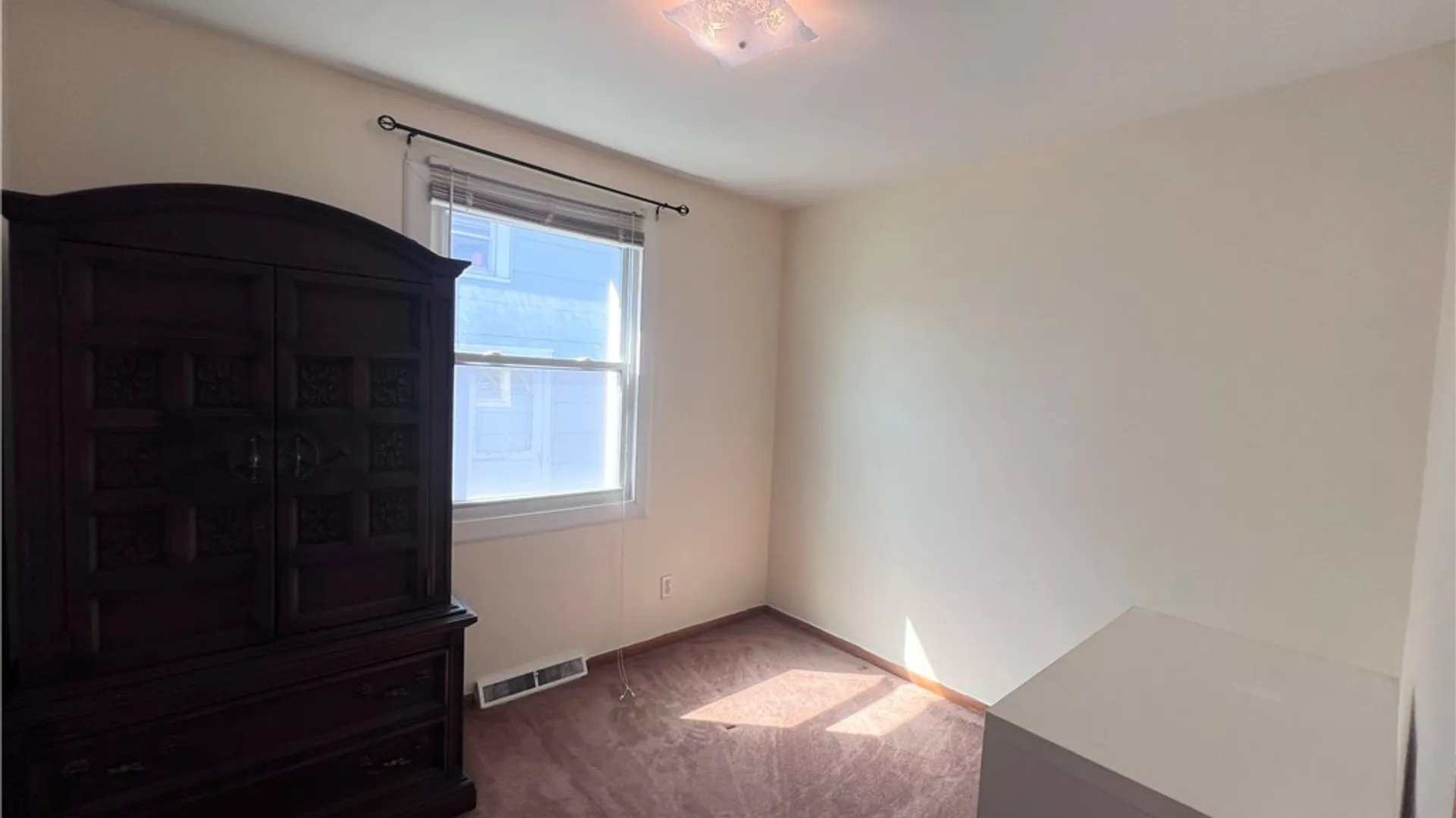 Property at 480 Hazeltine Avenue, Tonawanda, NY 14217 12