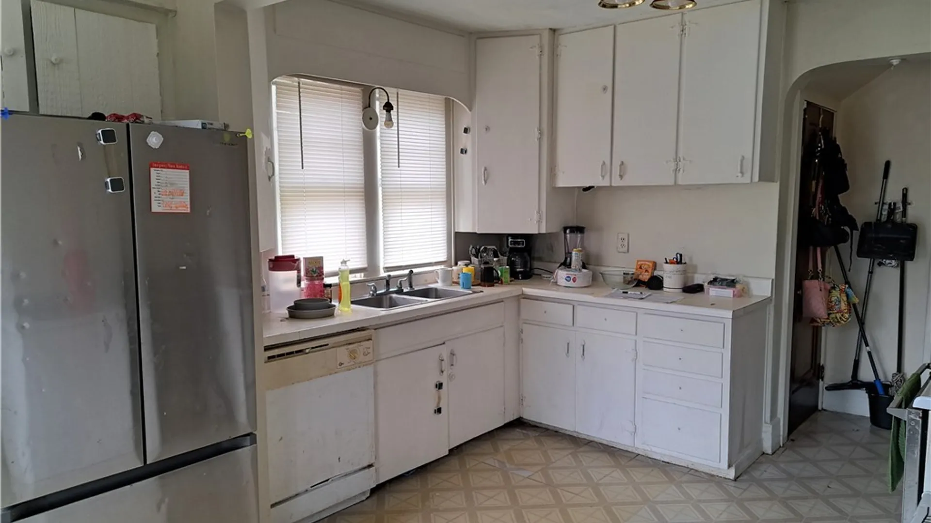Property at 203 Cheltenham Road, Syracuse, NY 13205 14