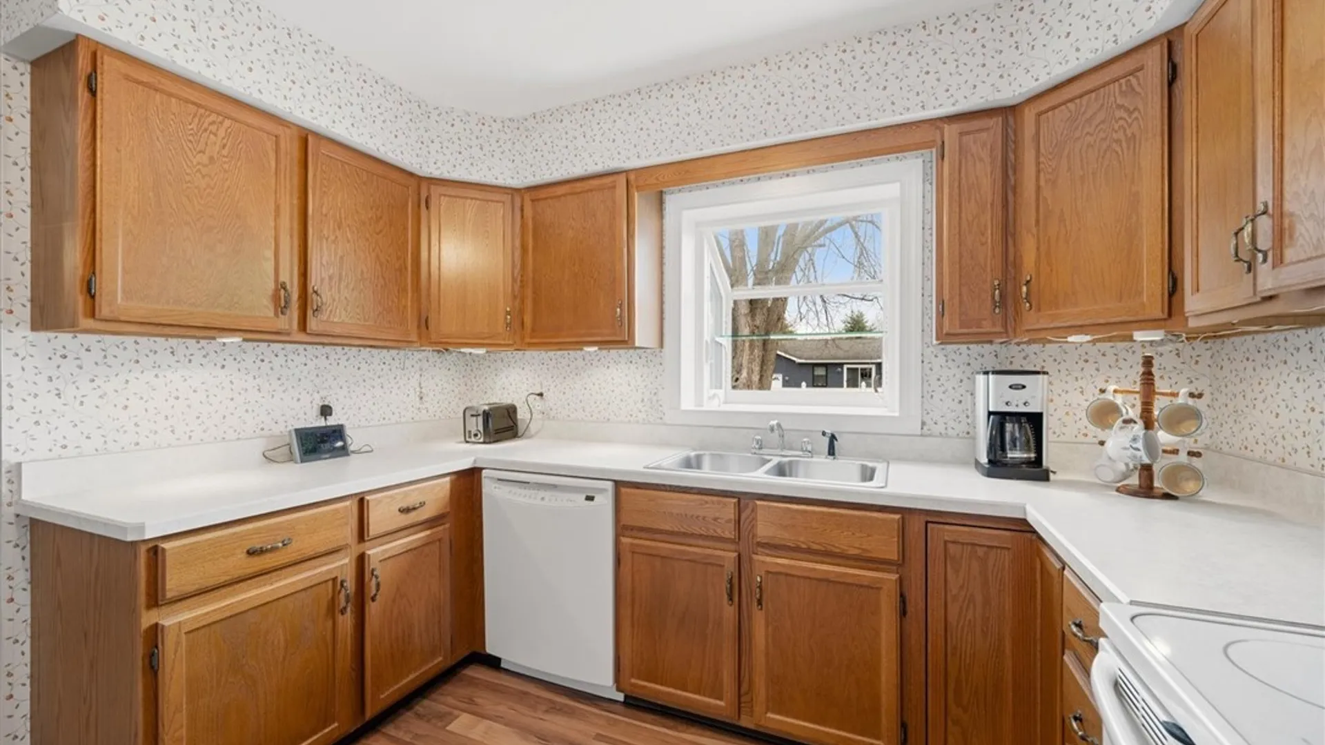 Property at 416 Primo Avenue, Vernon, NY 13461 21