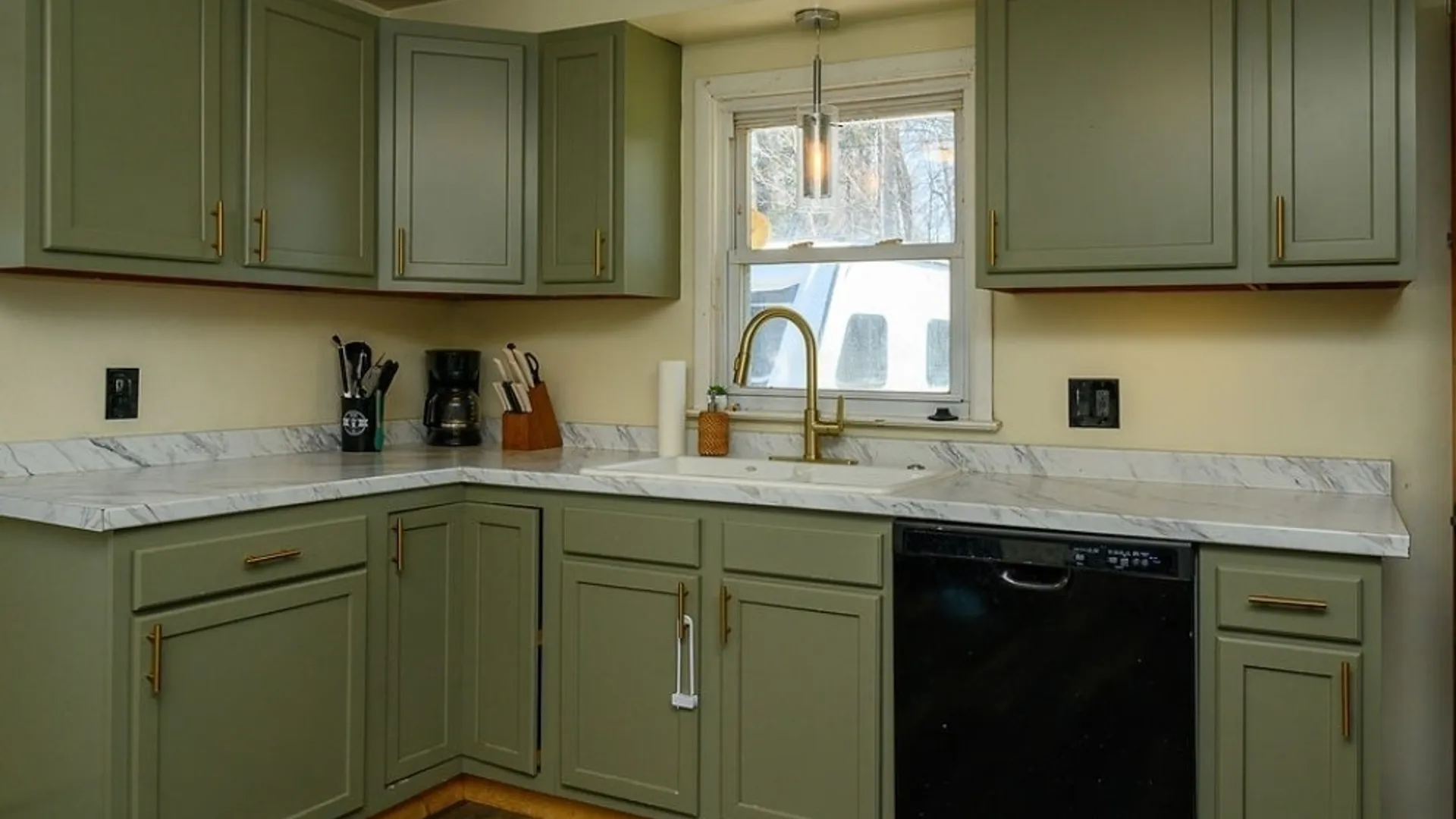 Property at 94 Bridlewood Drive, Lockport City, NY 14094 11