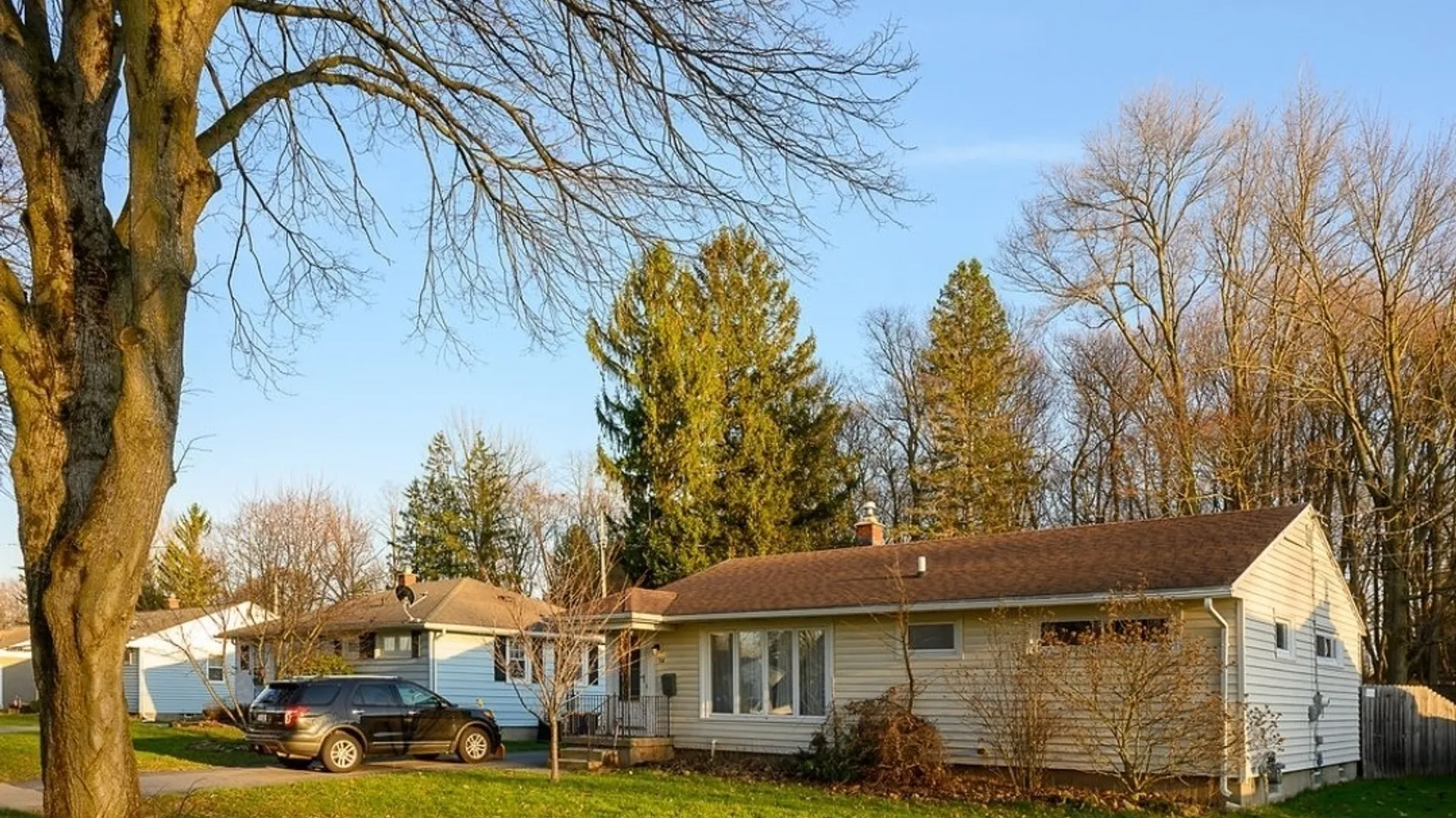 Property at 94 Bridlewood Drive, Lockport City, NY 14094 6