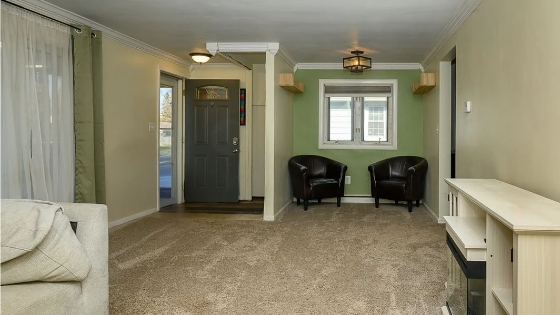 Property at 94 Bridlewood Drive, Lockport City, NY 14094 7