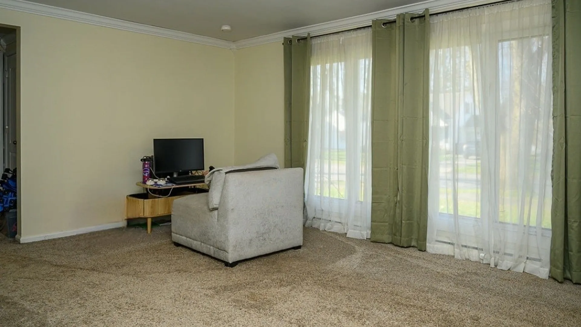 Property at 94 Bridlewood Drive, Lockport City, NY 14094 9