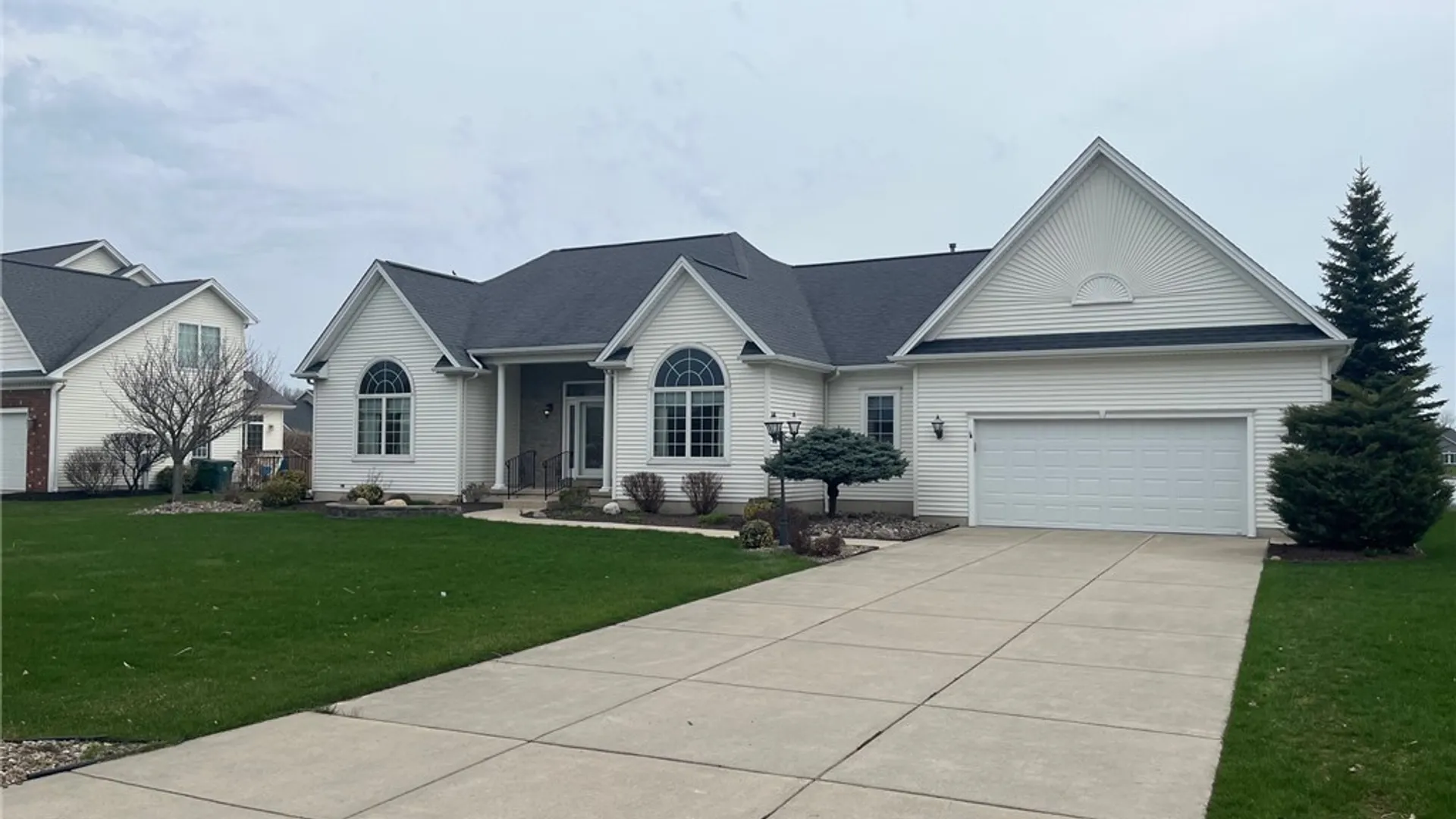 Property at 7305 Windsor Drive, Wheatfield, NY 14120 2