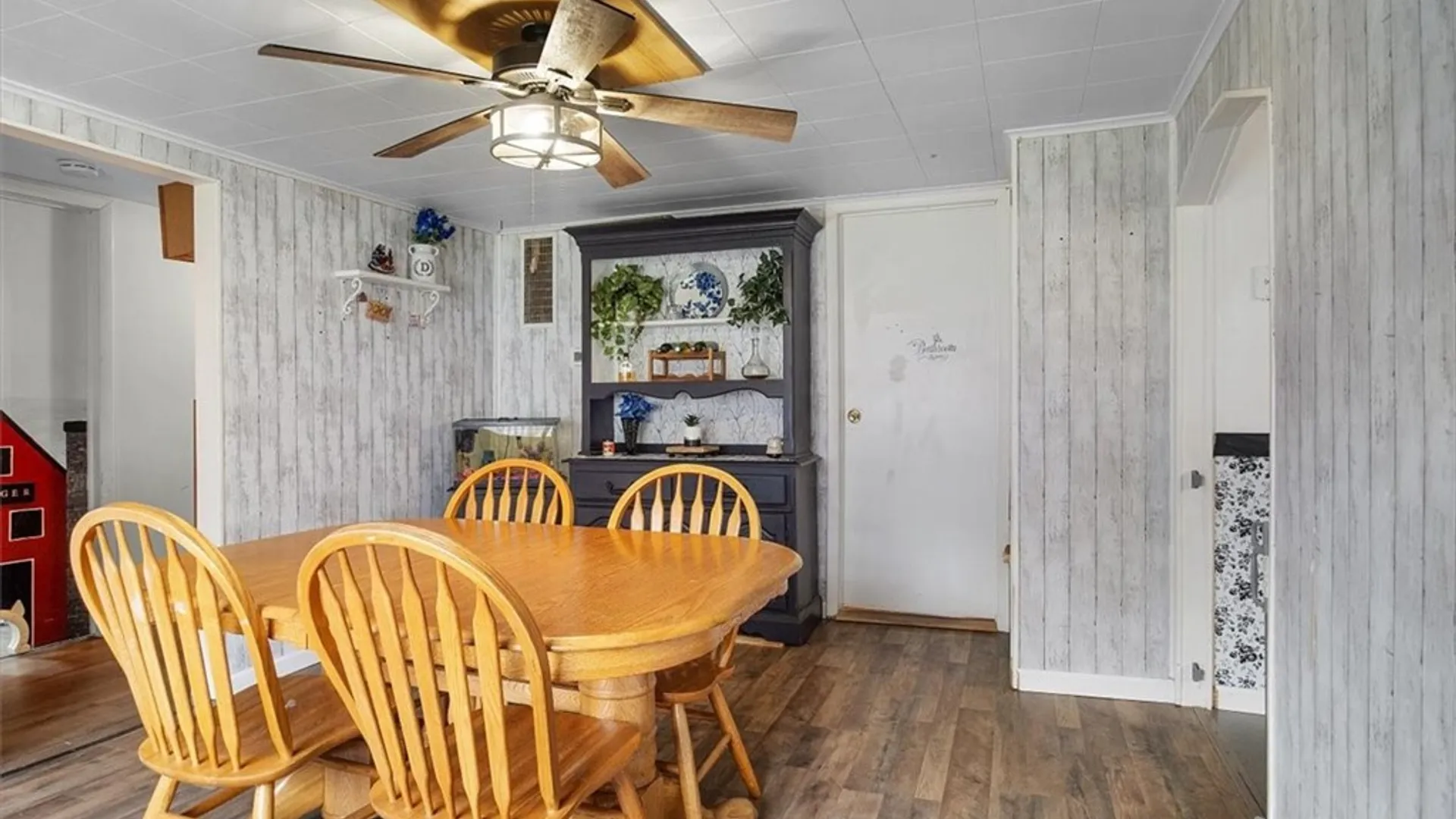 Property at 35 Curtiss Ave Avenue, Sodus, NY 14551 8
