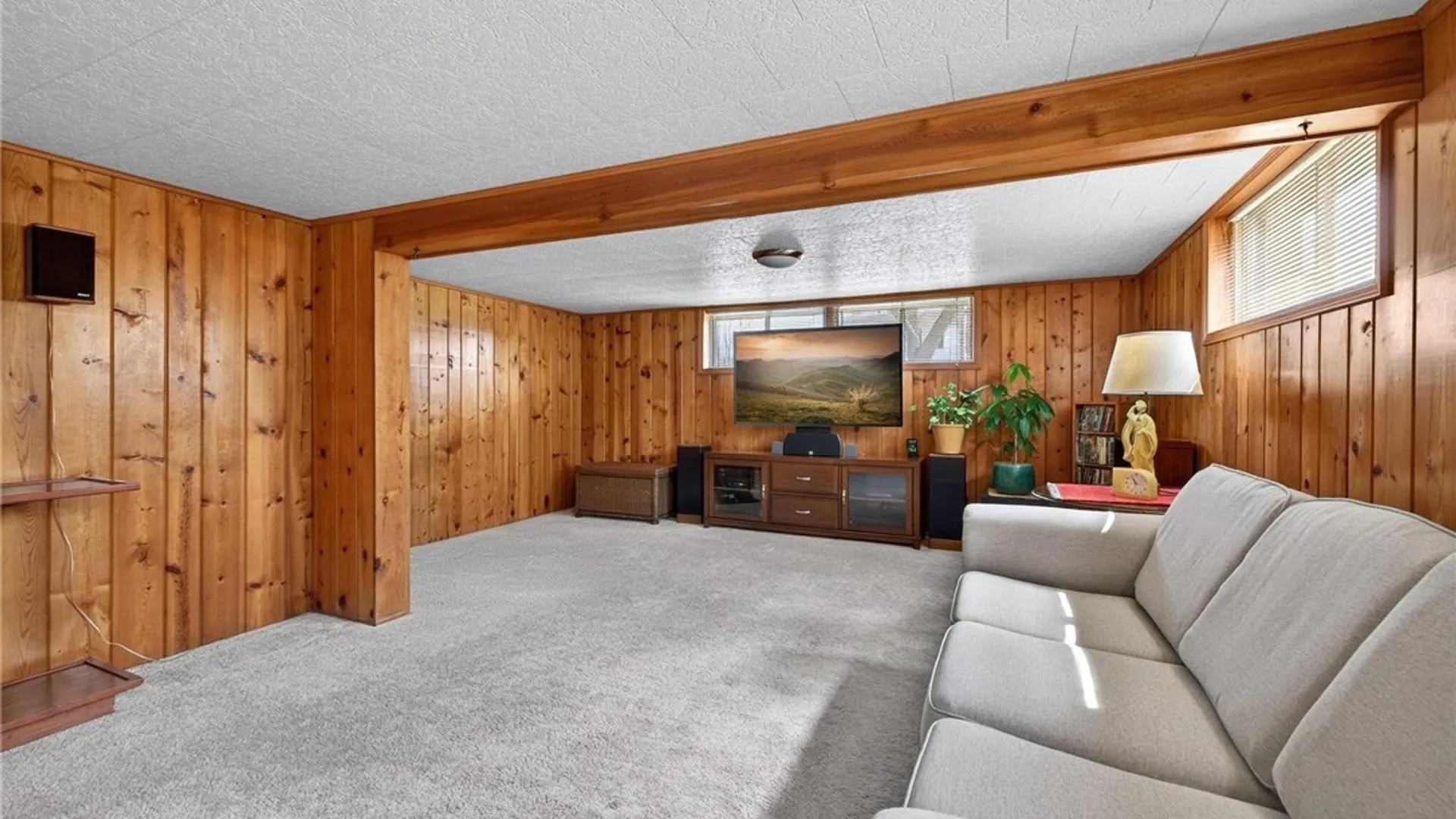 Property at 49 Boxwood Circle, Hamburg, NY 14075 25