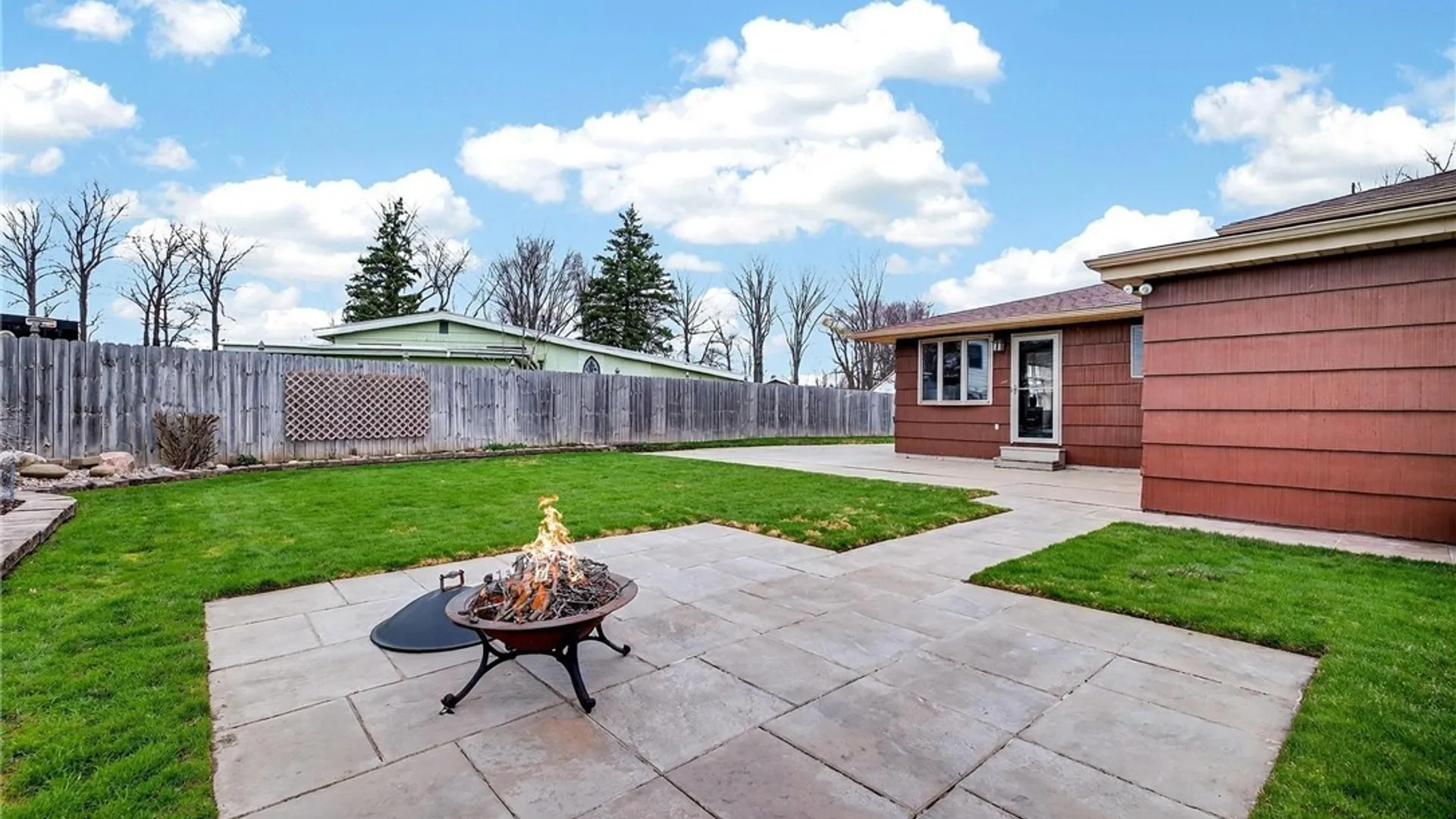 Property at 49 Boxwood Circle, Hamburg, NY 14075 40