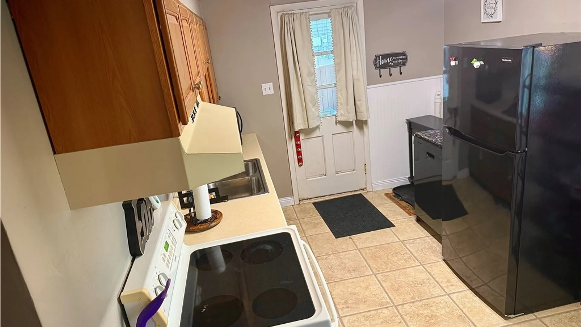 Property at 28 Nicholas Drive, Tonawanda, NY 14150 5