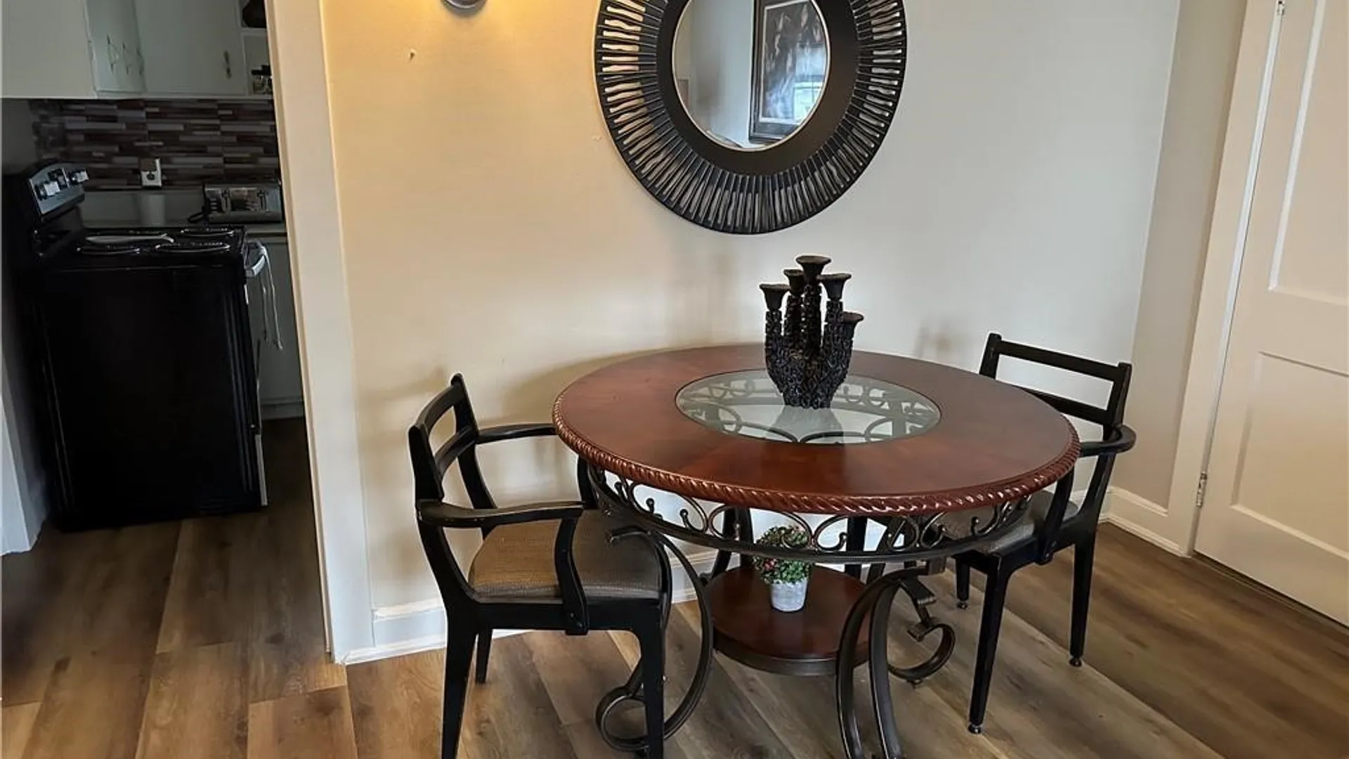 Property at 167 Genesee St  Apt #3, Skaneateles, NY 13152 6
