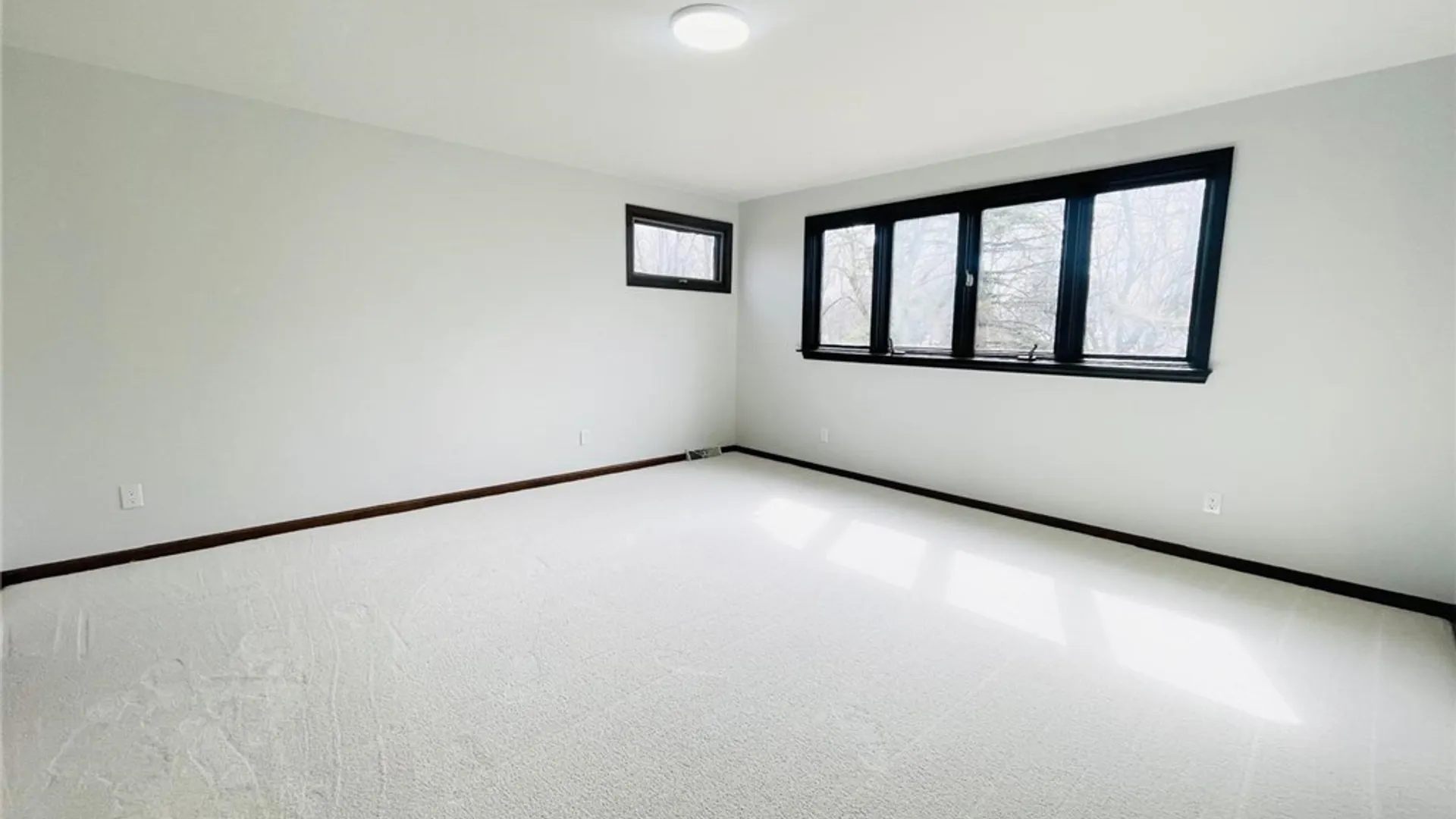 Property at 98 Bentham Parkway, Amherst, NY 14226 24