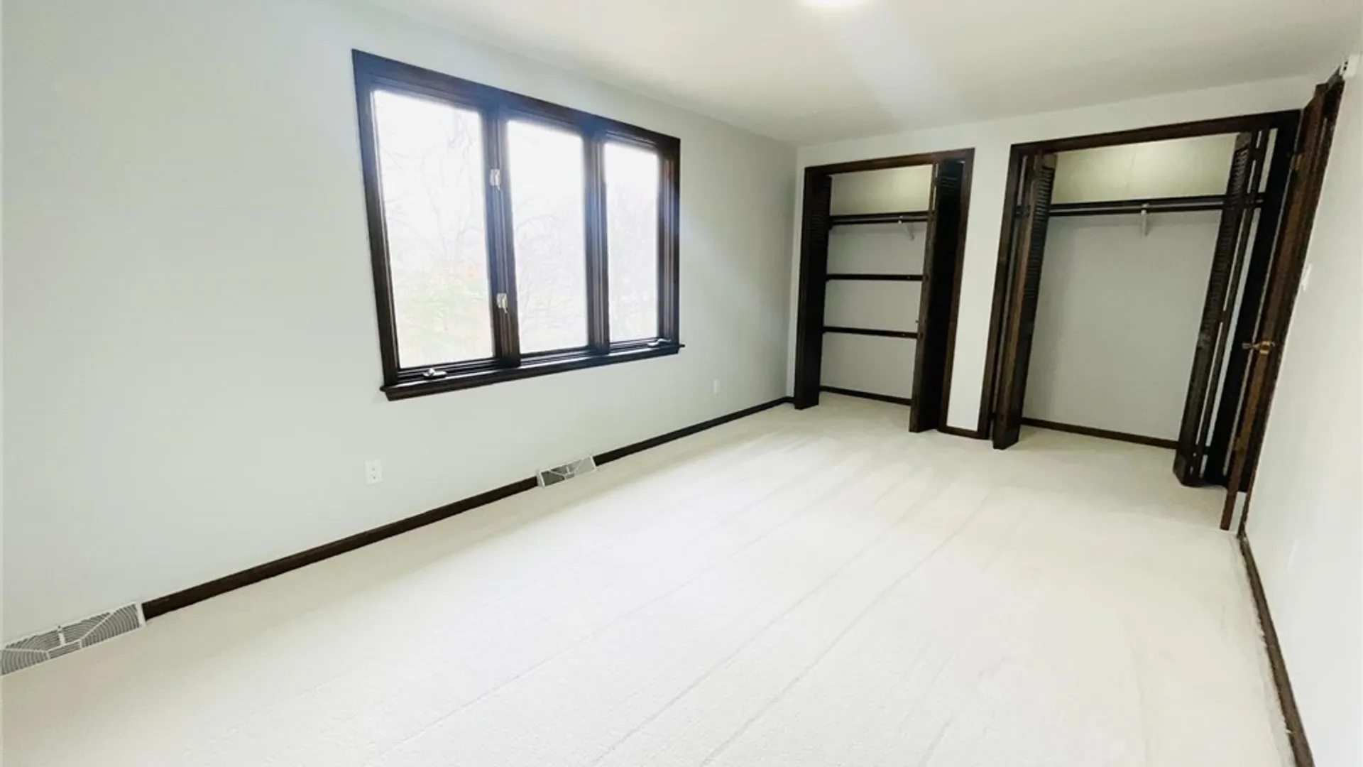 Property at 98 Bentham Parkway, Amherst, NY 14226 31