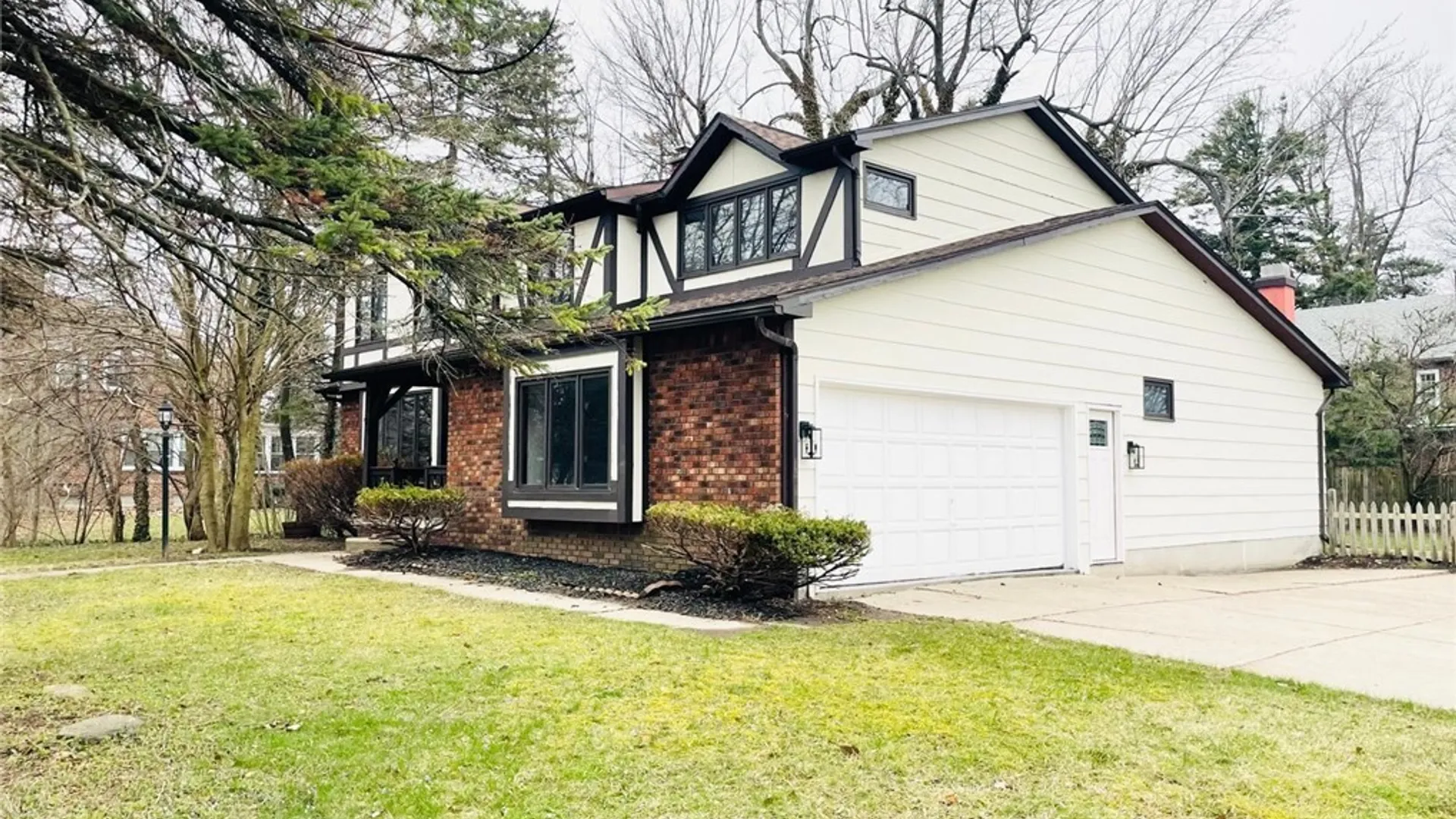 Property at 98 Bentham Parkway, Amherst, NY 14226 45