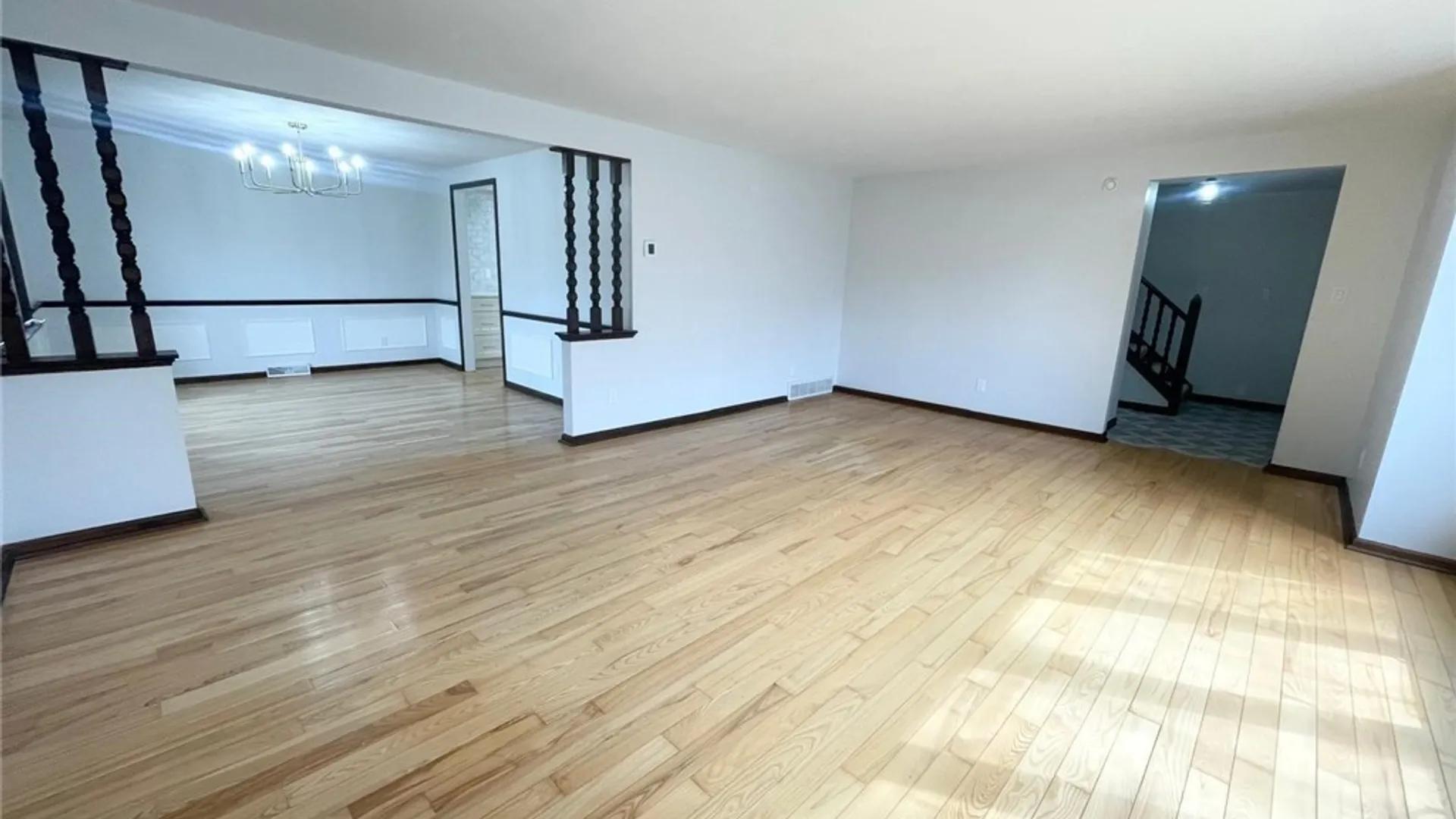 Property at 98 Bentham Parkway, Amherst, NY 14226 5