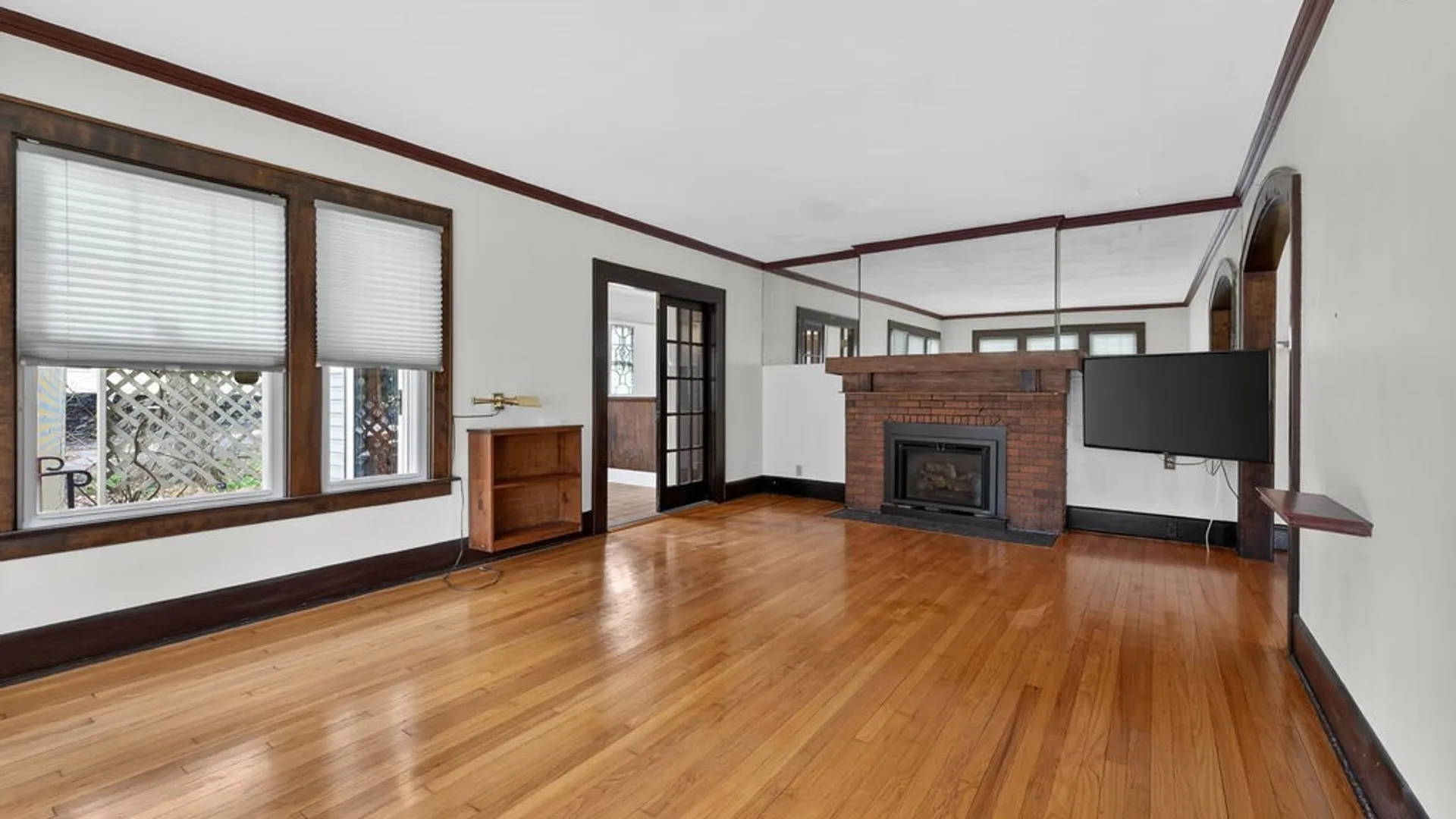 Property at 1062 Bellevue Avenue, Syracuse, NY 13204 12