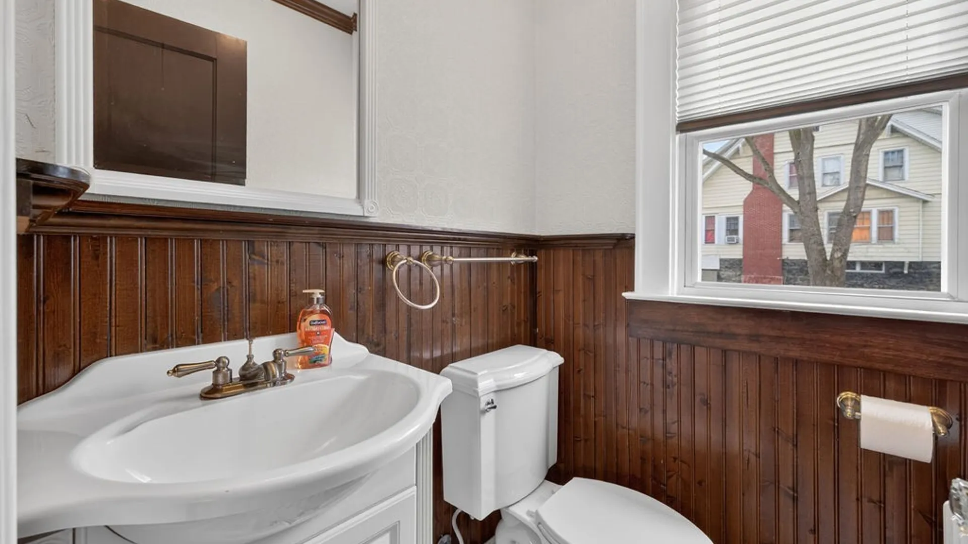 Property at 1062 Bellevue Avenue, Syracuse, NY 13204 14